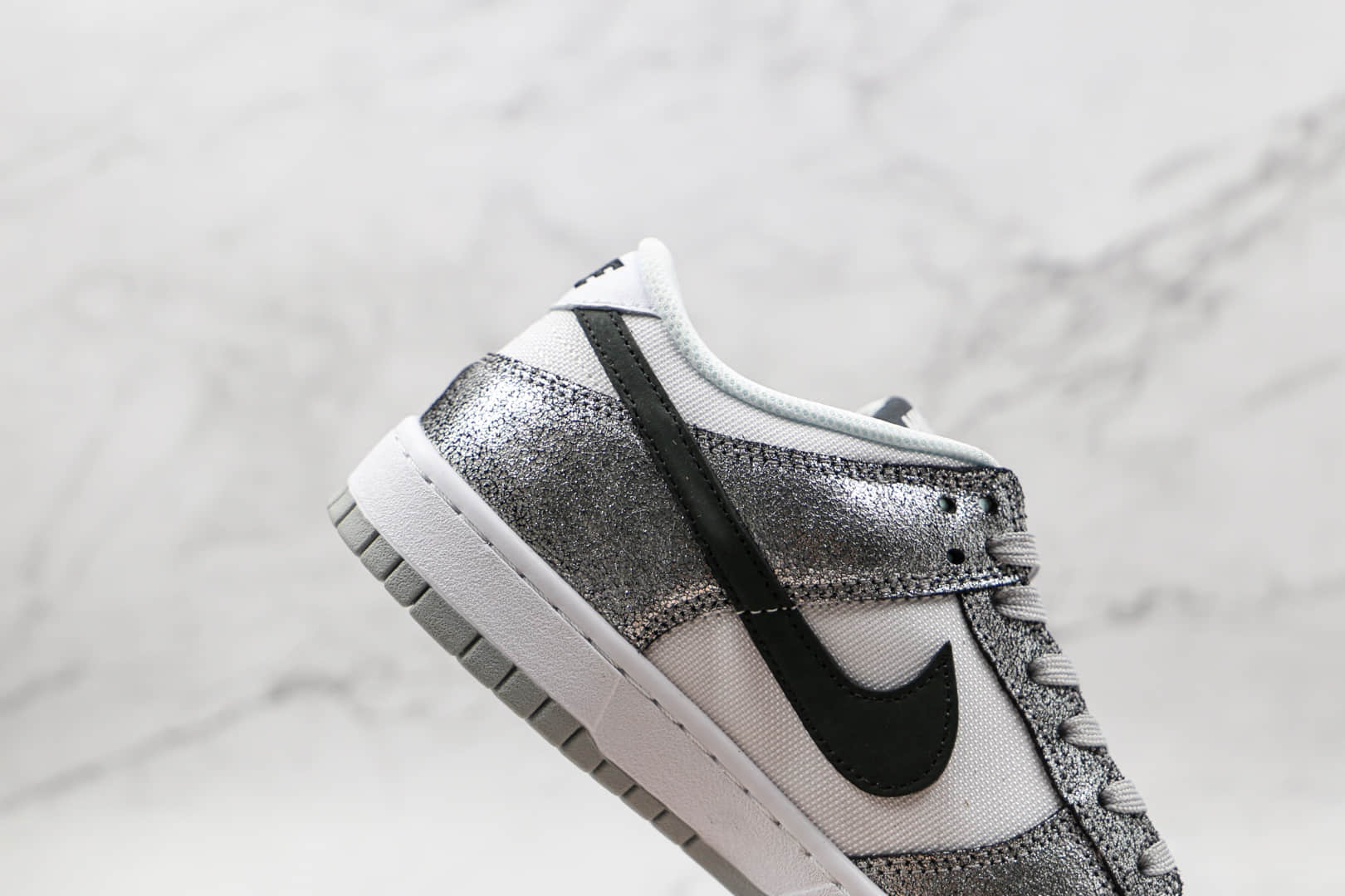 耐克Nike Dunk Low Retro纯原版本伦纳德白银色黑钩DUNK板鞋原楦头纸板打造 货号:DO5882-001