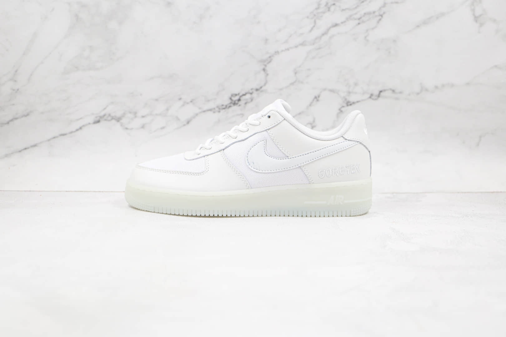 耐克Nike Air Force 1 GORE-TEX纯原版本低帮空军一号机能纯白板鞋内置气垫 货号：DJ7968-100