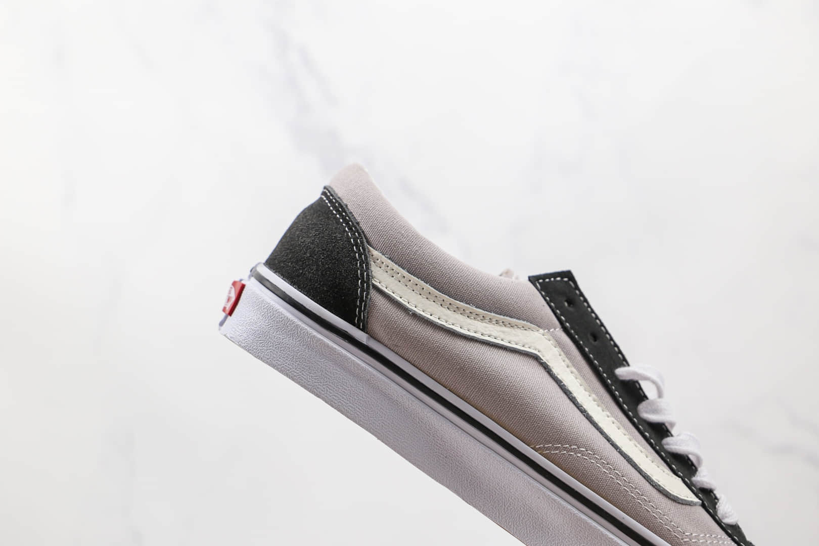 万斯Vans Style 36 Decon SF公司级版本半月包头杀人鲸酷灰黑色硫化帆布鞋原楦头纸板打造 货号:VN0A3MVLK0A