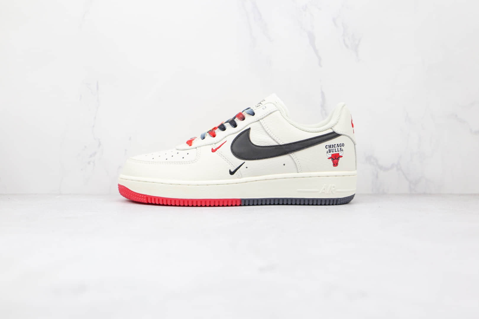 耐克Nike Air Force 1 Low 07纯原版本低帮空军一号白红黑色公牛联名芝加哥配色板鞋内置Sole气垫 货号:CH2806-306