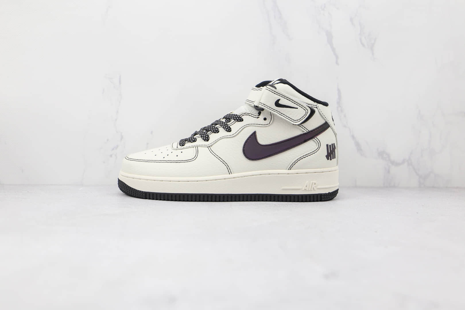 耐克Nike Air Force 1 mid纯原版本中帮空军一号五道杠夜魔侠联名款板鞋原档案数据开发 货号:CK6690-100