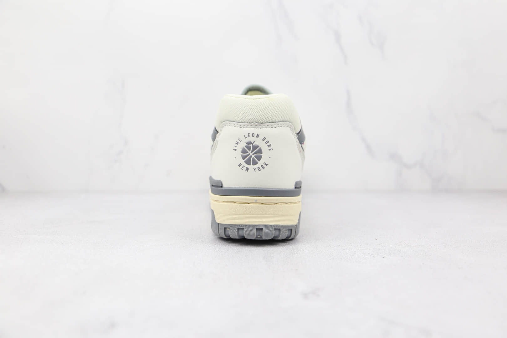 新百伦new balance 550纯原版本白灰色复古NB550慢跑鞋原档案数据开发 货号：BB550ALE