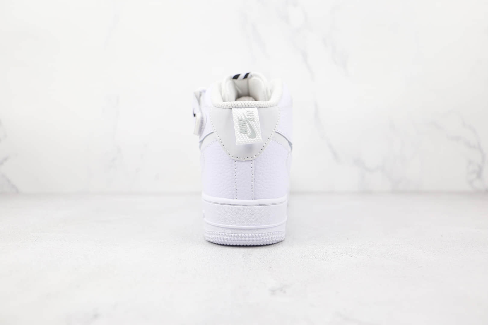 耐克Nike Air Force 1‘07纯原版本中帮空军一号白色3M反光钩板鞋原楦头纸板打造 货号:CU3088-606