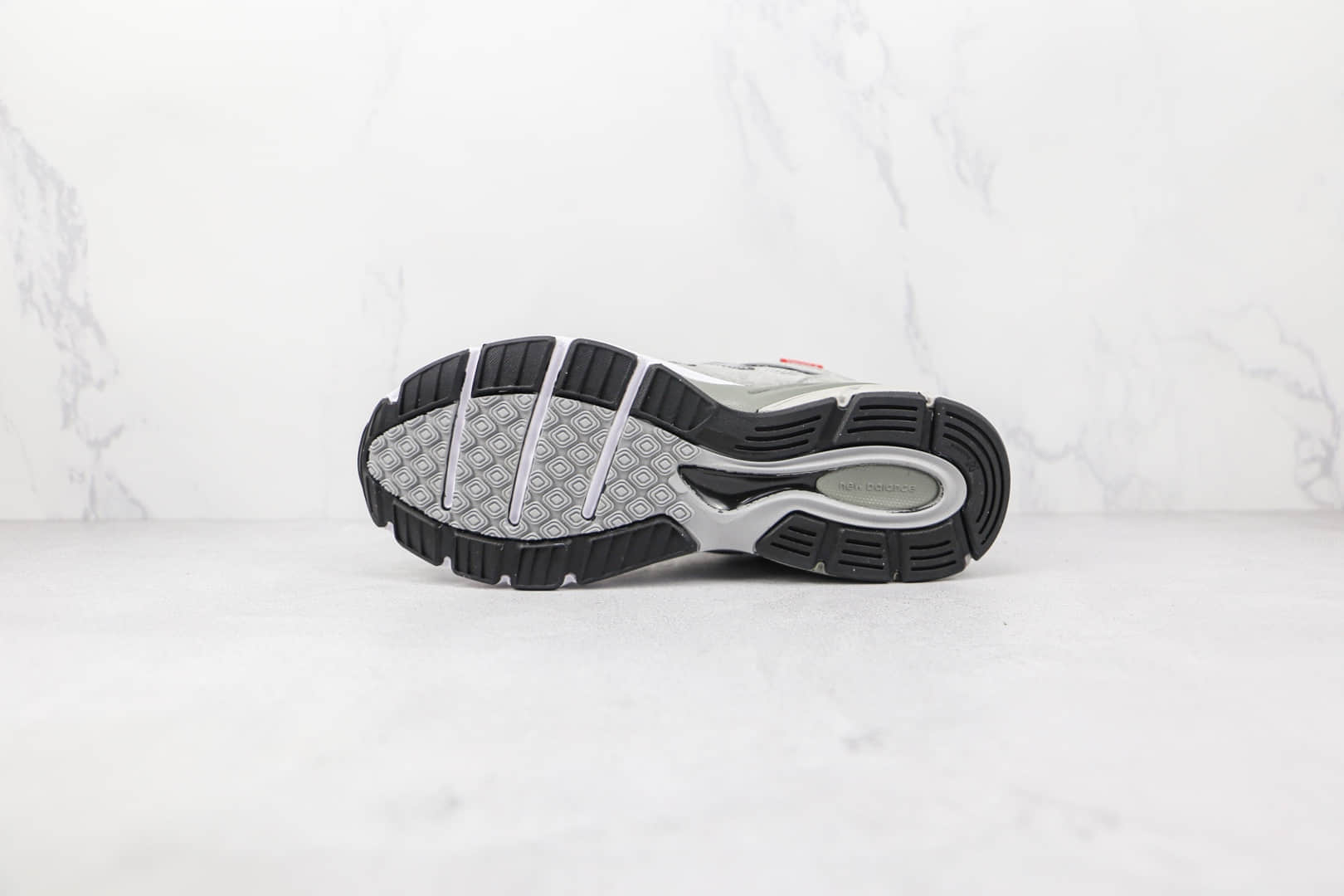 新百伦New Balance 990V4纯原版本灰色NB990v4复古老爹鞋原楦头纸板打造 货号：M990VS4