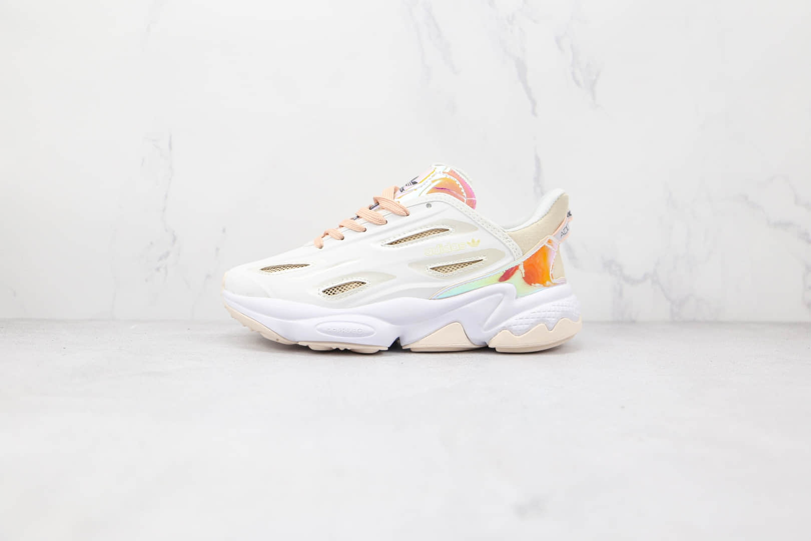 阿迪达斯Adidas original Ozweego Celox M纯原版本三叶草水管2.0皮面白镭射慢跑鞋原楦头纸板打造 货号:GX2957