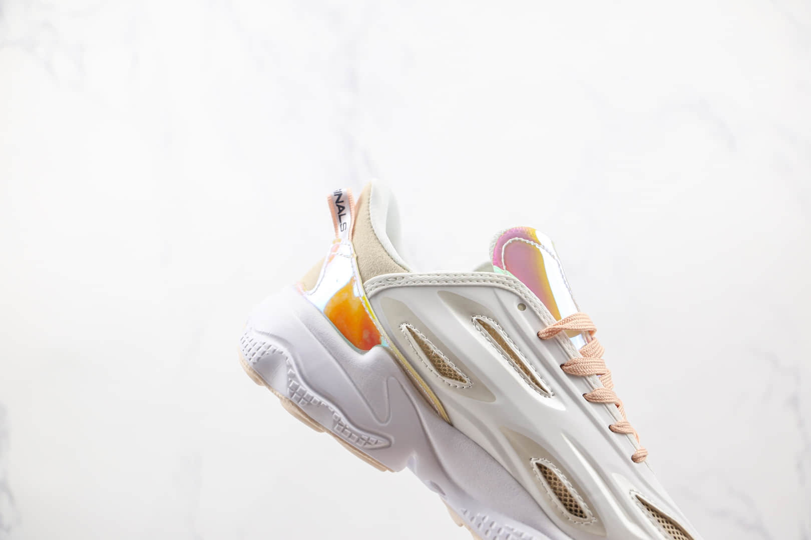 阿迪达斯Adidas original Ozweego Celox M纯原版本三叶草水管2.0皮面白镭射慢跑鞋原楦头纸板打造 货号:GX2957