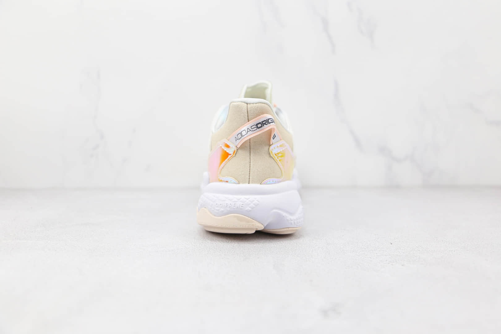 阿迪达斯Adidas original Ozweego Celox M纯原版本三叶草水管2.0皮面白镭射慢跑鞋原楦头纸板打造 货号:GX2957