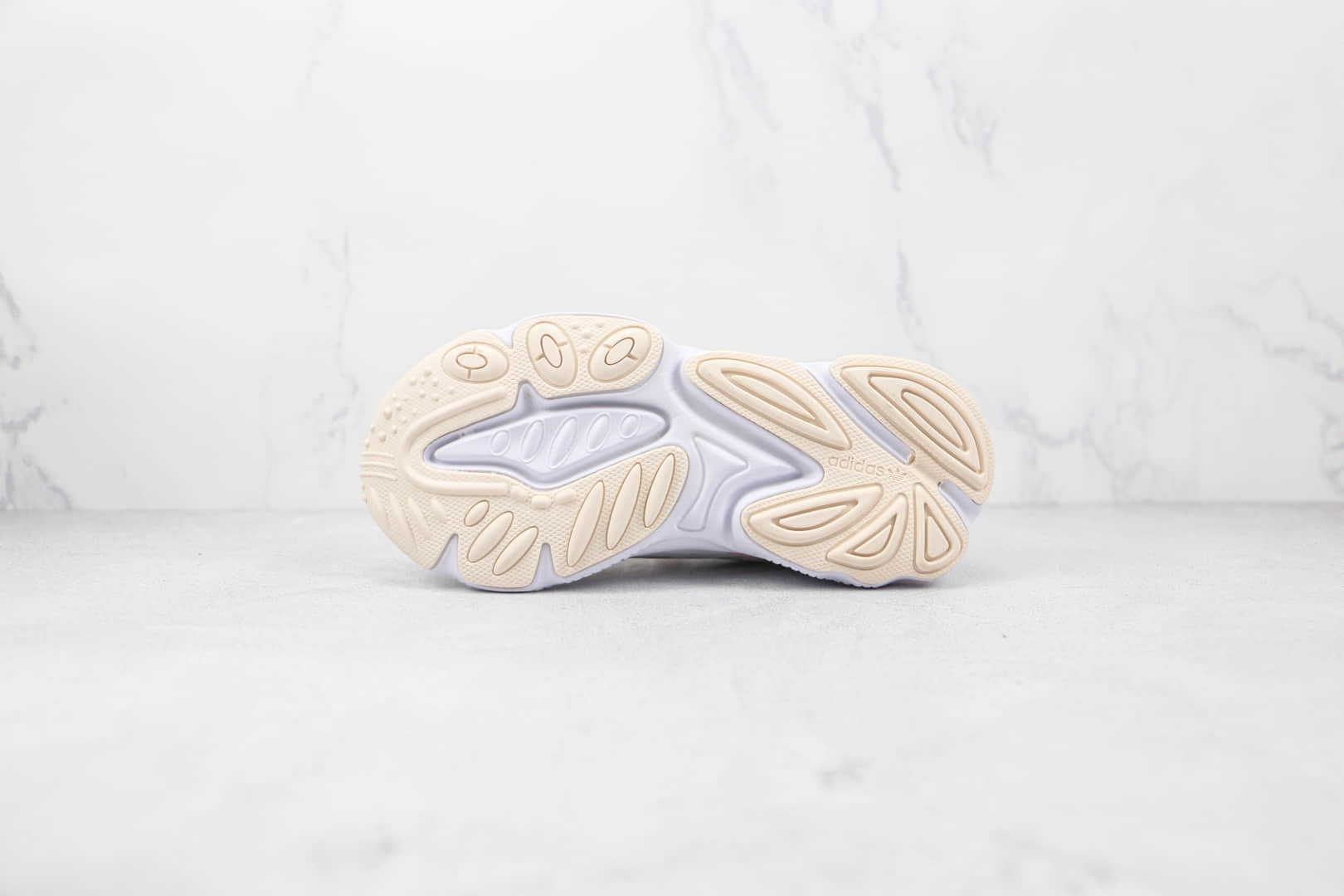 阿迪达斯Adidas original Ozweego Celox M纯原版本三叶草水管2.0皮面白镭射慢跑鞋原楦头纸板打造 货号:GX2957