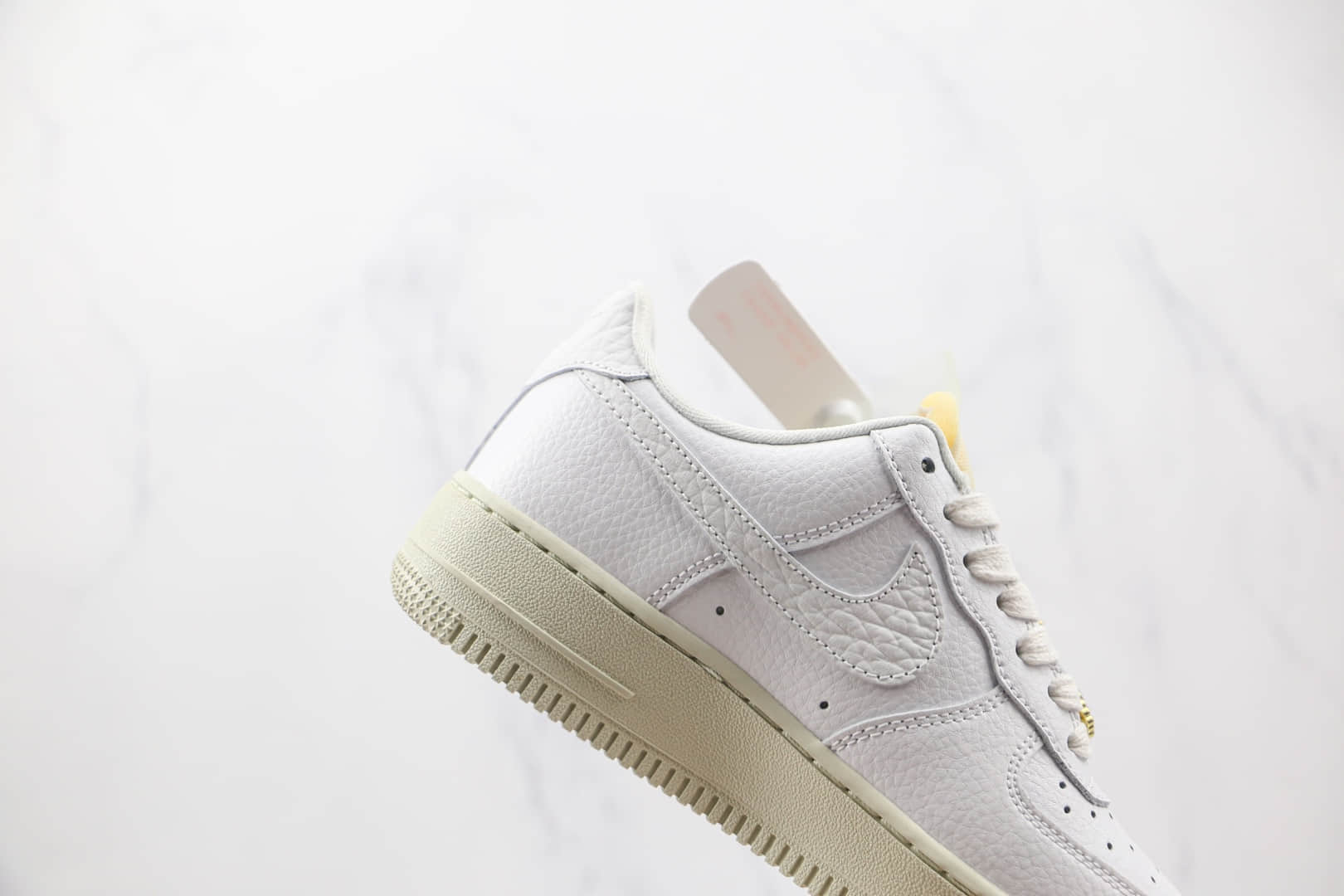 耐克Nike Air Force 1纯原版本低帮空军一号白色小配饰钻石板鞋内置气垫 货号：DN5463-100