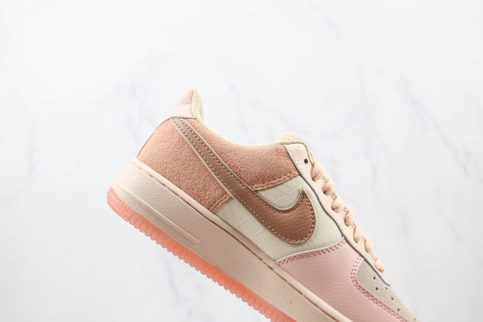 耐克Nike Air Force 1纯原版本低帮空军一号少女粉色拼色板鞋内置气垫 货号：896185-603