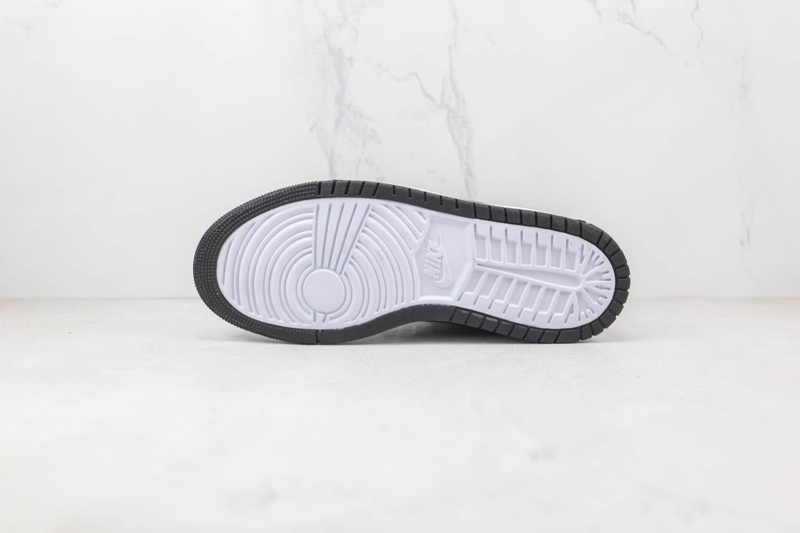 乔丹Air Jordan 1 Zoom CMFT Gold Laser纯原版本高帮AJ1黑金镭射板鞋原楦头纸板打造 货号：DQ0659-800