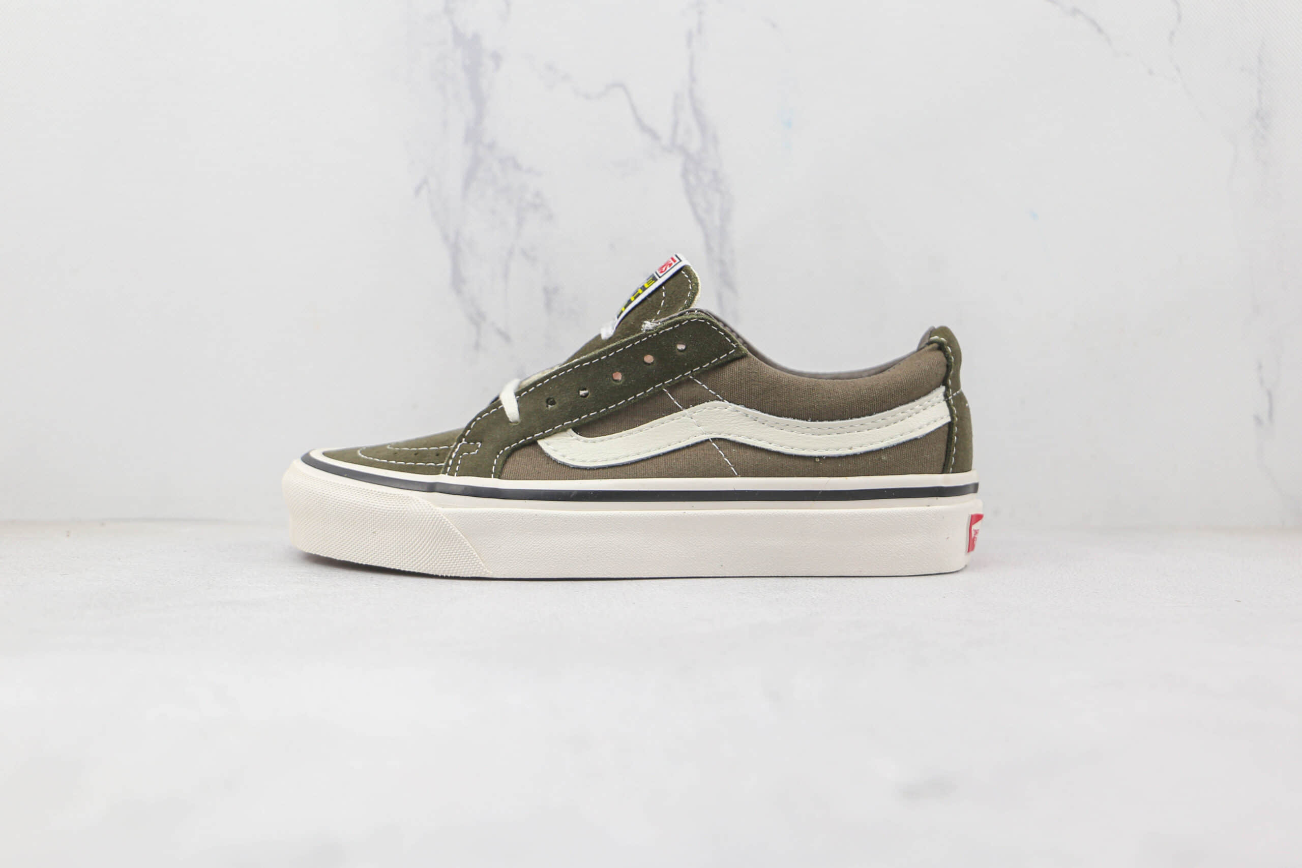 万斯Vans Sk8-Low公司级版本余文乐同款军绿色硫化帆布鞋原楦头纸板打造 货号：VN0A4UWI2V7