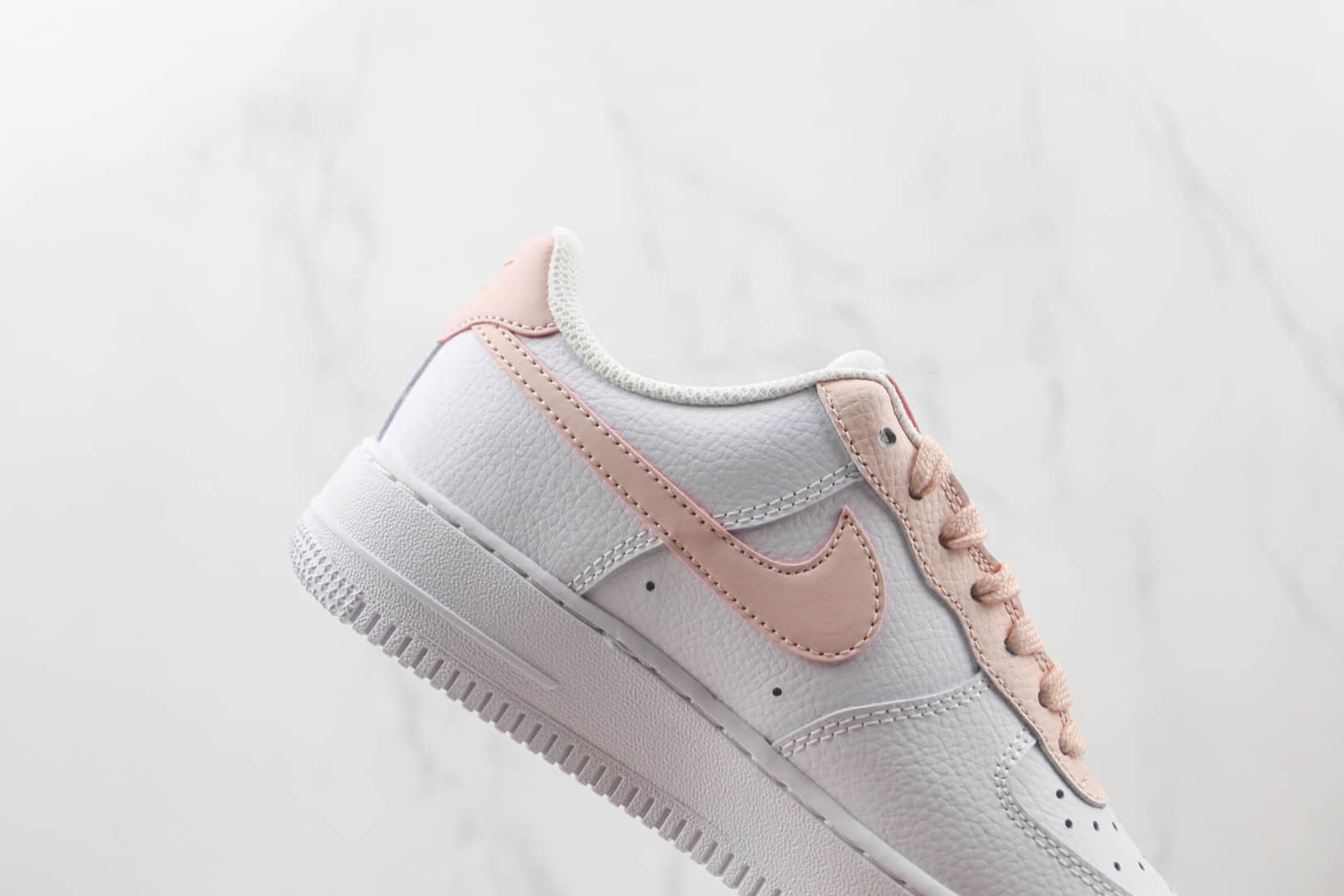 耐克Nike Air Force 1 07 Low纯原版本低帮空军一号白粉色板鞋内置气垫 货号：DH1290-001