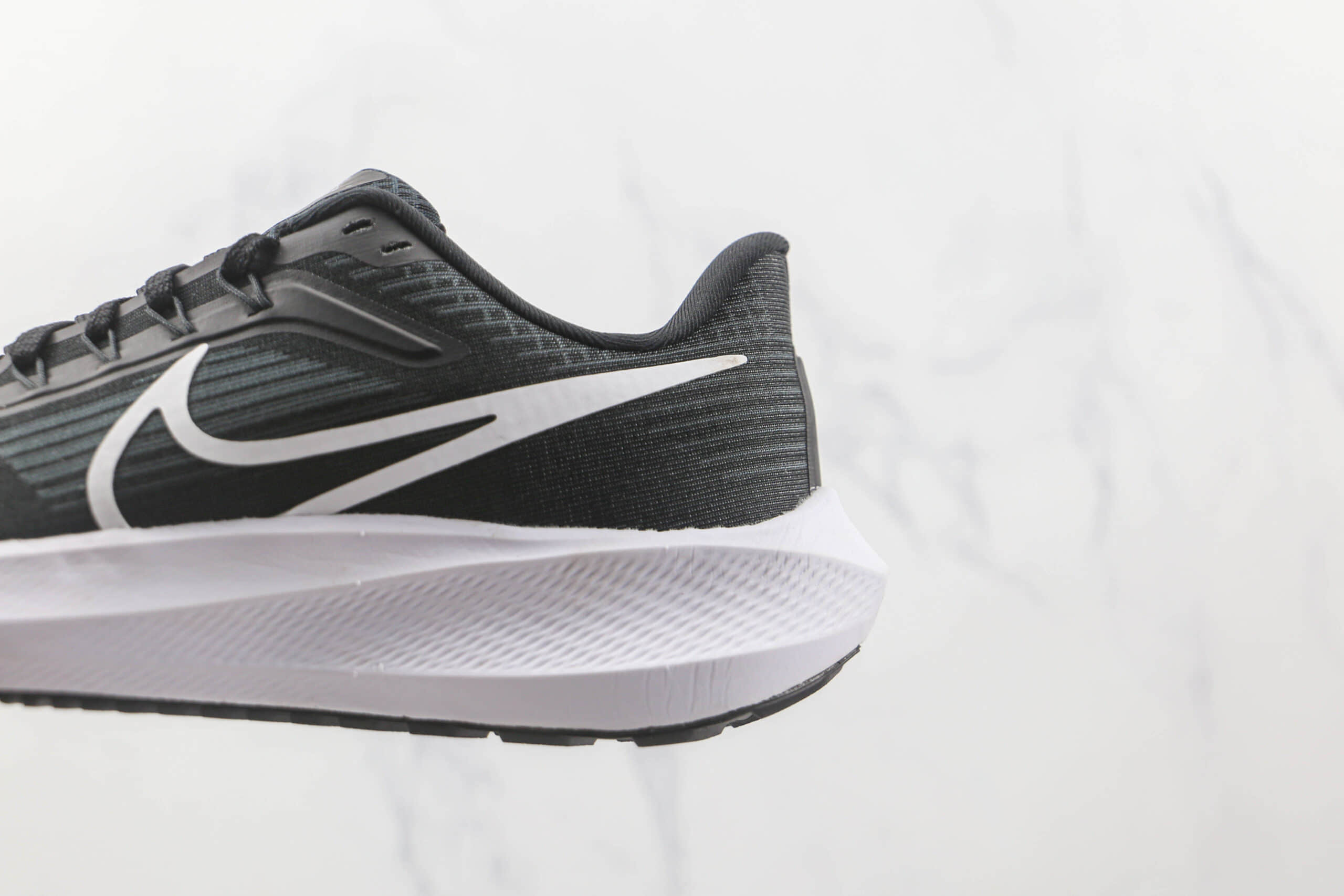 耐克Nike Air Zoom Pegasus 39纯原版本登月39代黑白色针织透气慢跑鞋原楦头纸板打造 货号：DH4072-001