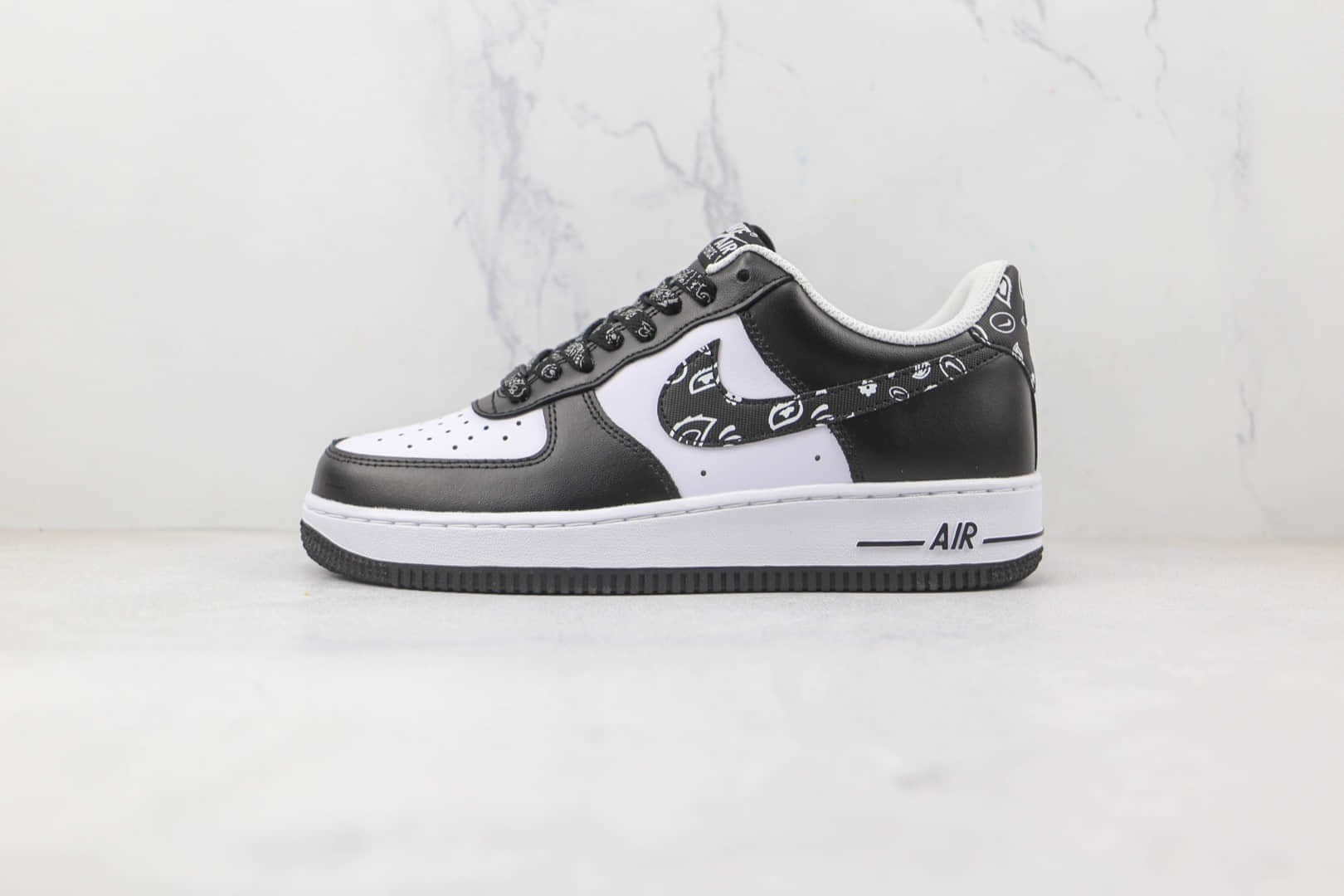 耐克Nike Air Force 1’07 Low纯原版本低帮空军一号白黑腰果花板鞋内置气垫 货号:XM6389-316