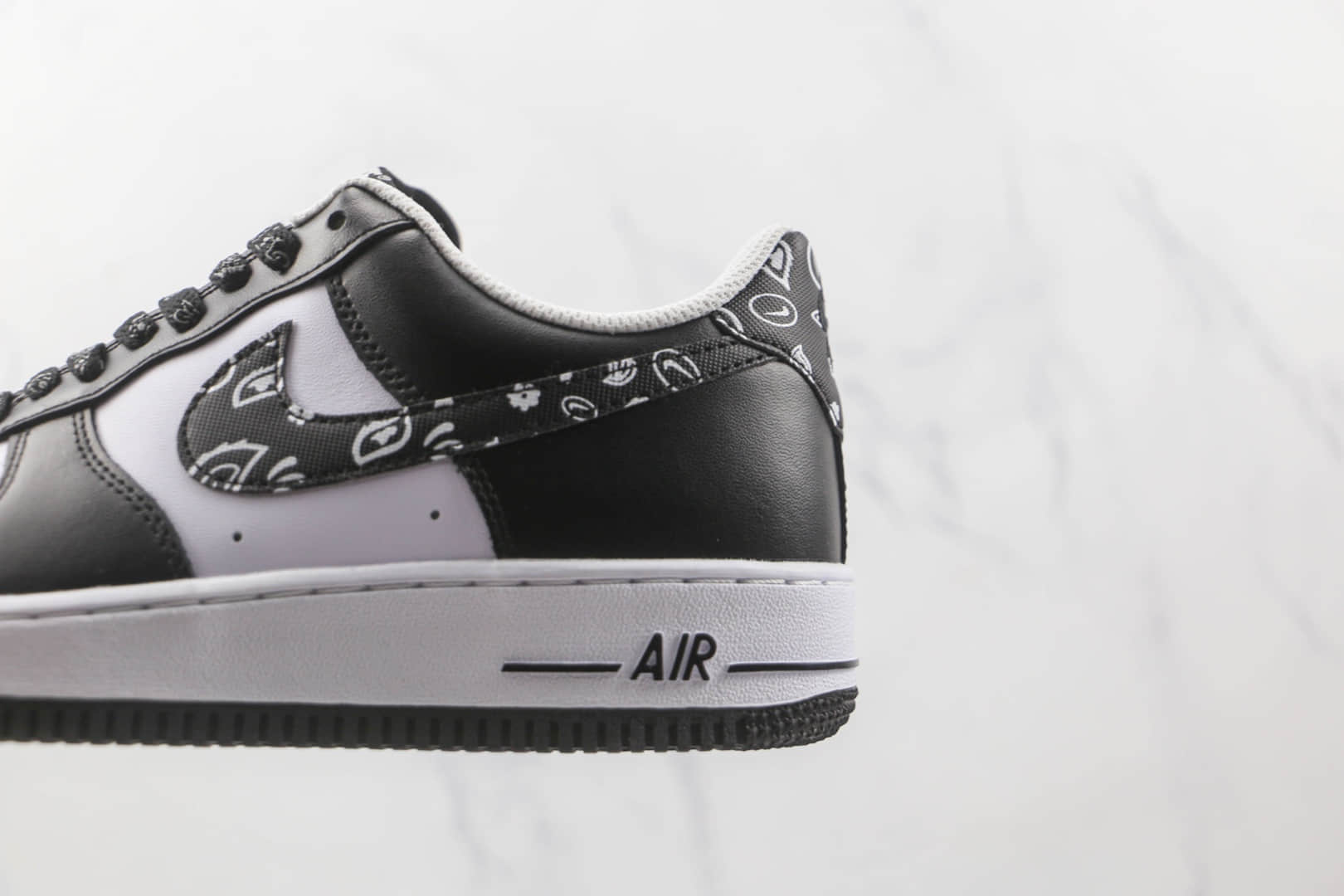 耐克Nike Air Force 1’07 Low纯原版本低帮空军一号白黑腰果花板鞋内置气垫 货号:XM6389-316