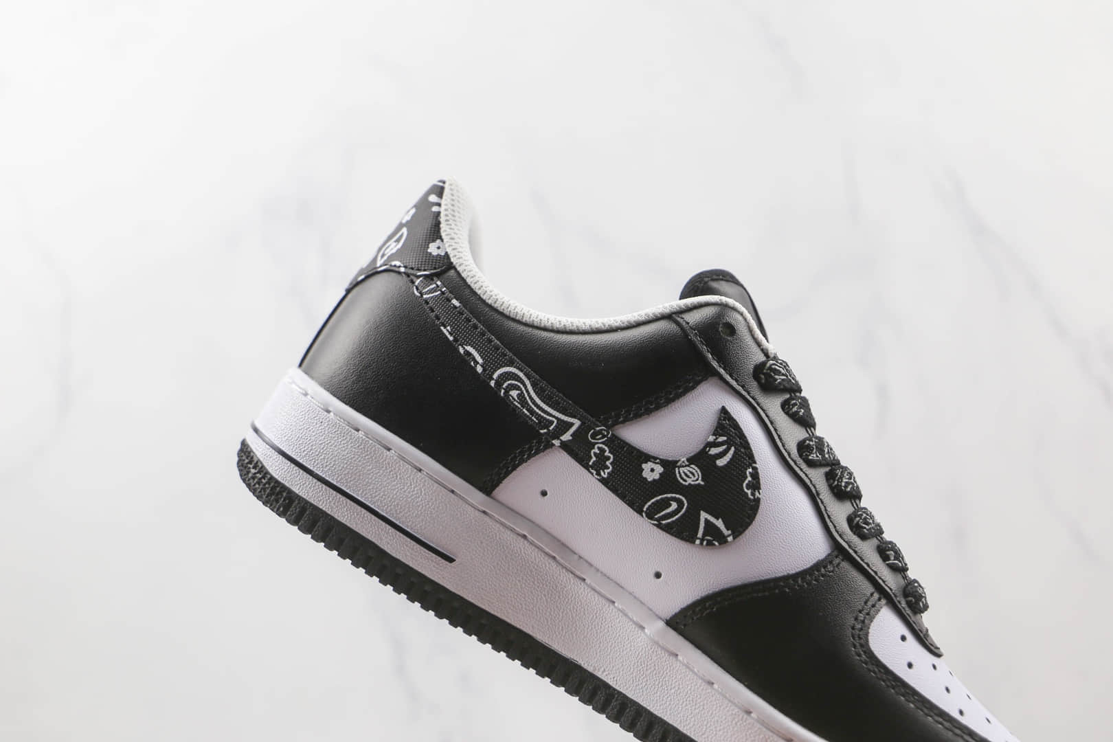 耐克Nike Air Force 1’07 Low纯原版本低帮空军一号白黑腰果花板鞋内置气垫 货号:XM6389-316