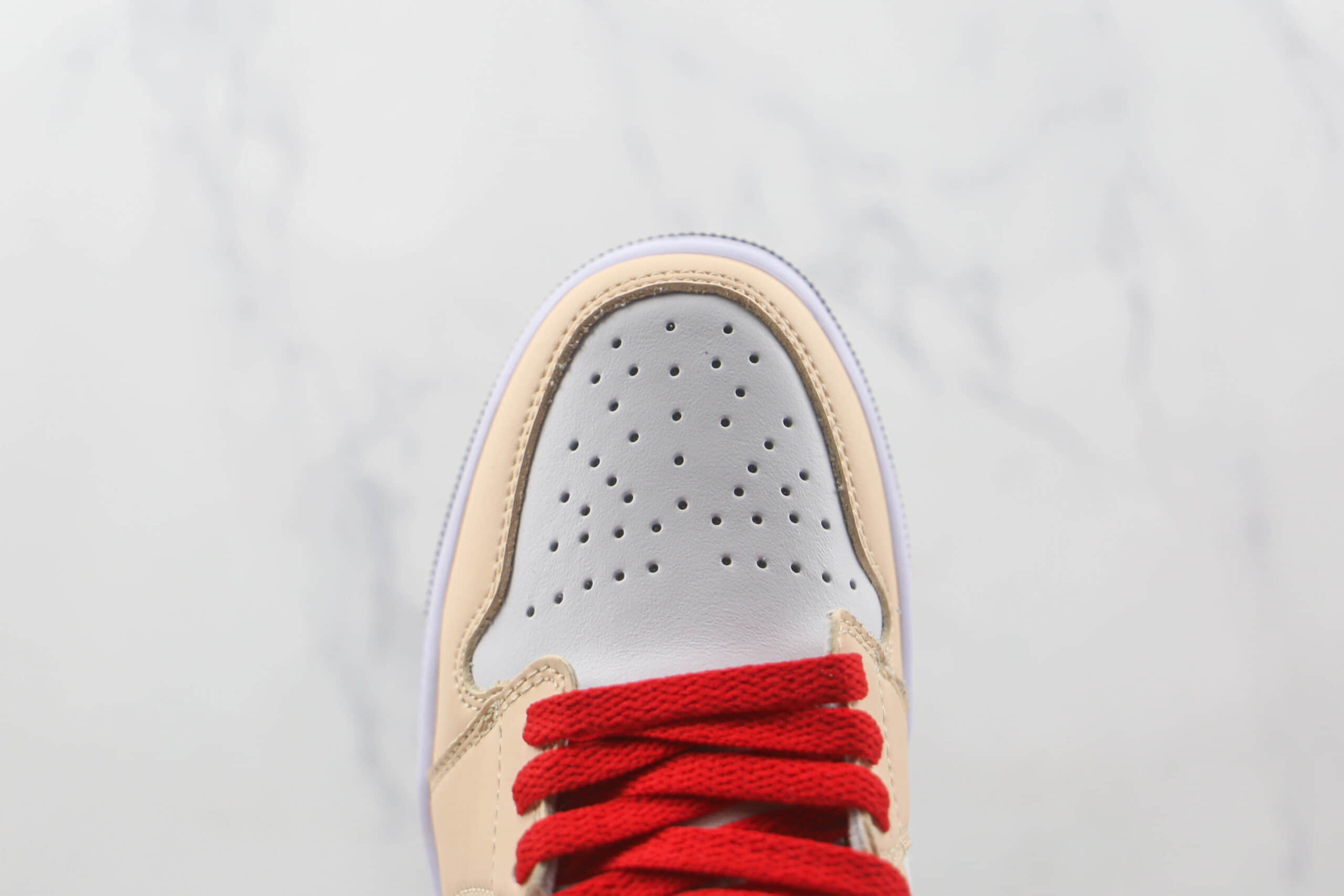 乔丹Air Jordan 1 Mid纯原版本中帮AJ1白橘红篮球鞋原楦头纸板打造 货号：554725-201