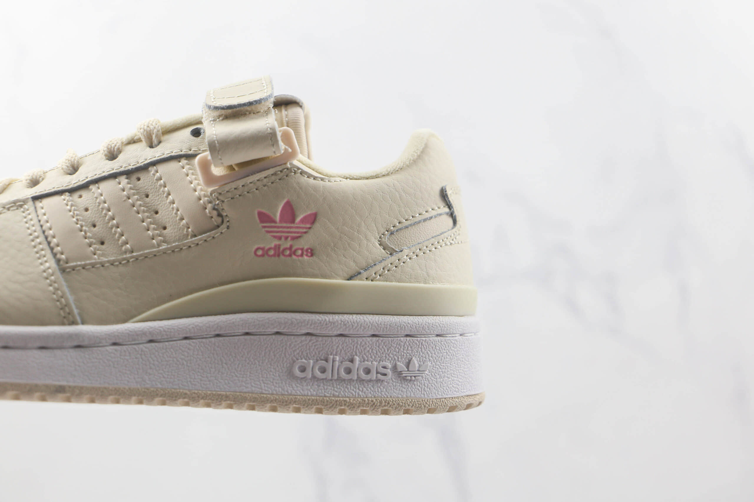 阿迪达斯Adidas originals Forum 84 low纯原版本米色魔术贴Forum84板鞋原楦头纸板打造 货号：GV9190