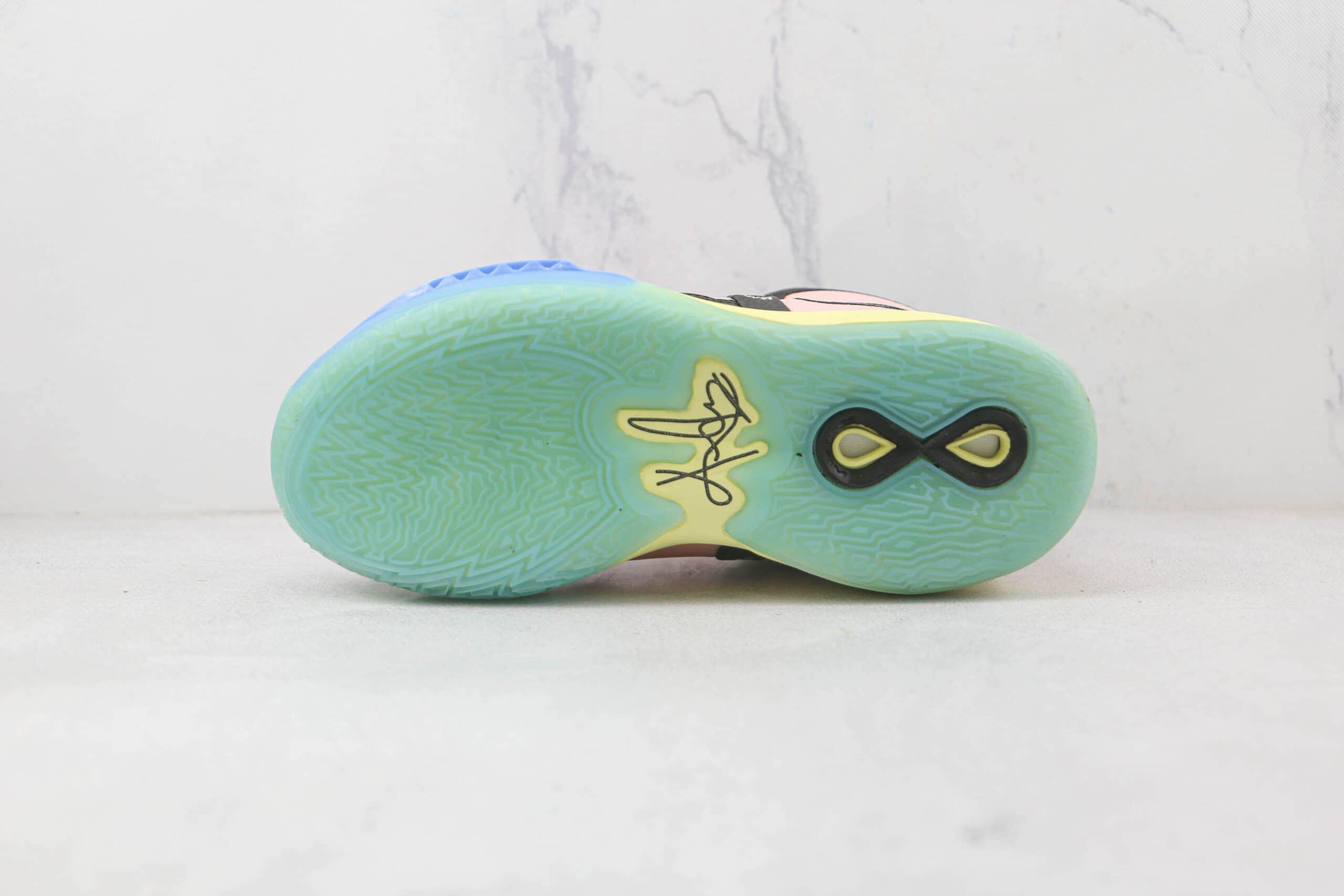 耐克Nike Kyrie Low 8 EP LR纯原版本欧文8代粉黑蓝色篮球鞋原楦头纸板打造 货号:DH5387-900