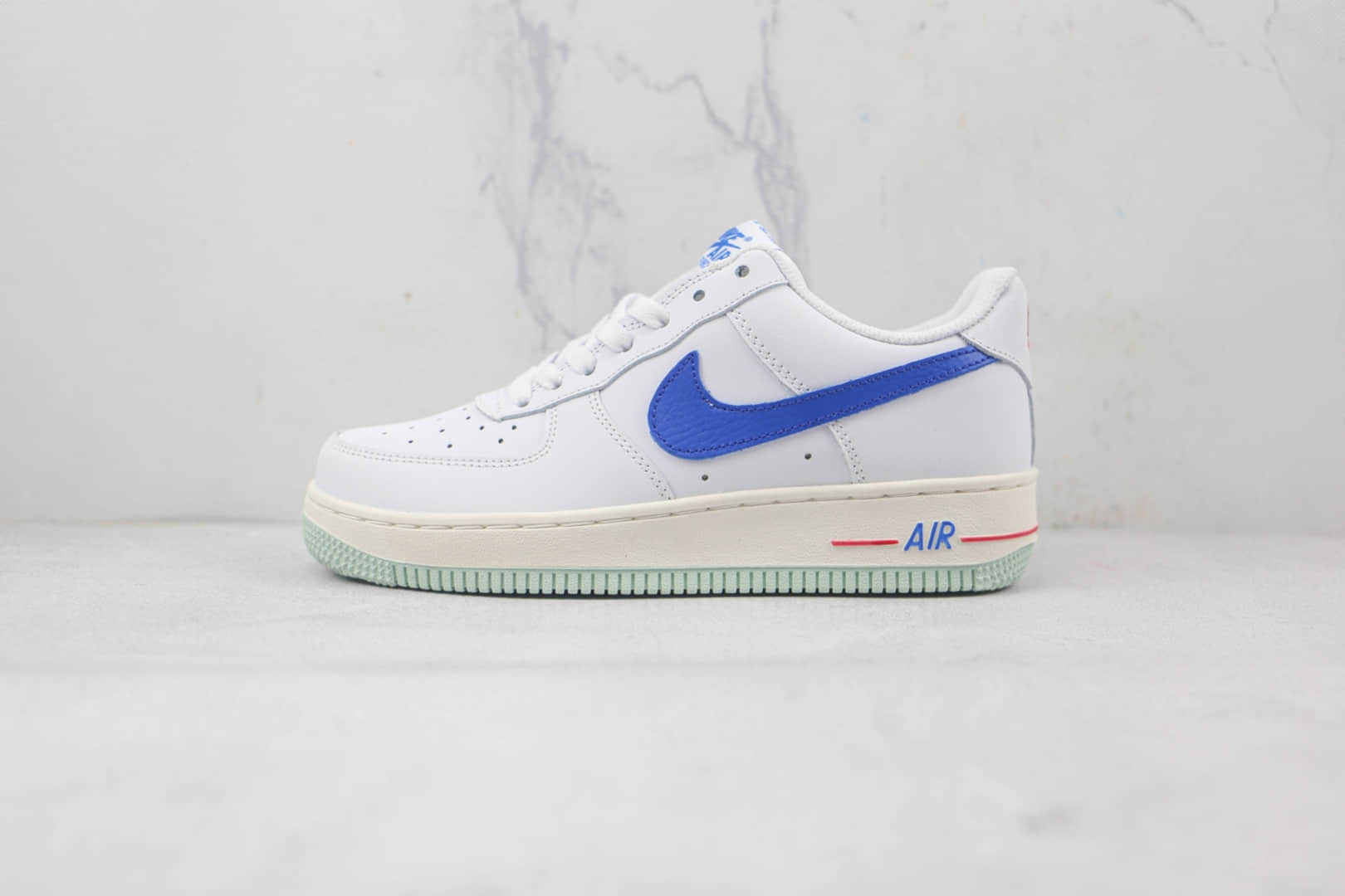 耐克Nike Air Force 1 07 Low纯原版本低帮空军一号纯白蓝钩板鞋内置气垫 货号：DX2660-100