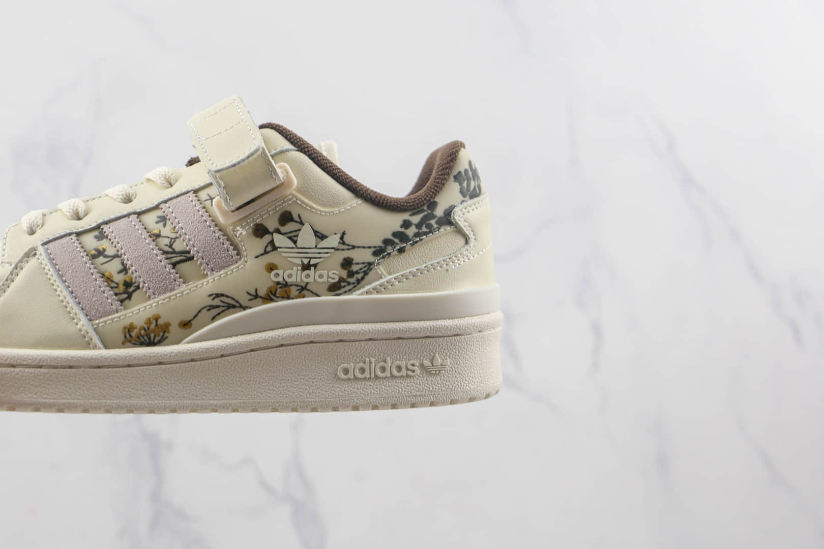 阿迪达斯Adidas originals Forum 84 low莆田纯原复刻Forum84魔术贴复古板鞋原档案数据开发 货号:GV6707