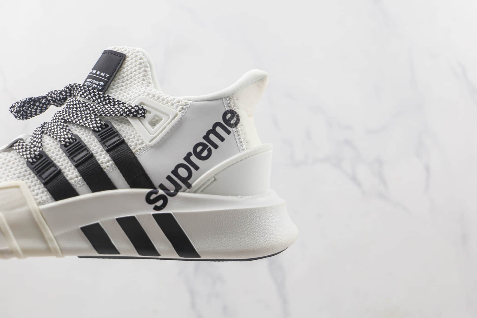 阿迪达斯Adidas EQT BASK ADV x Supreme联名款纯原版本白黑色支撑者系列复古慢跑鞋原楦头纸板打造 货号:FW4288