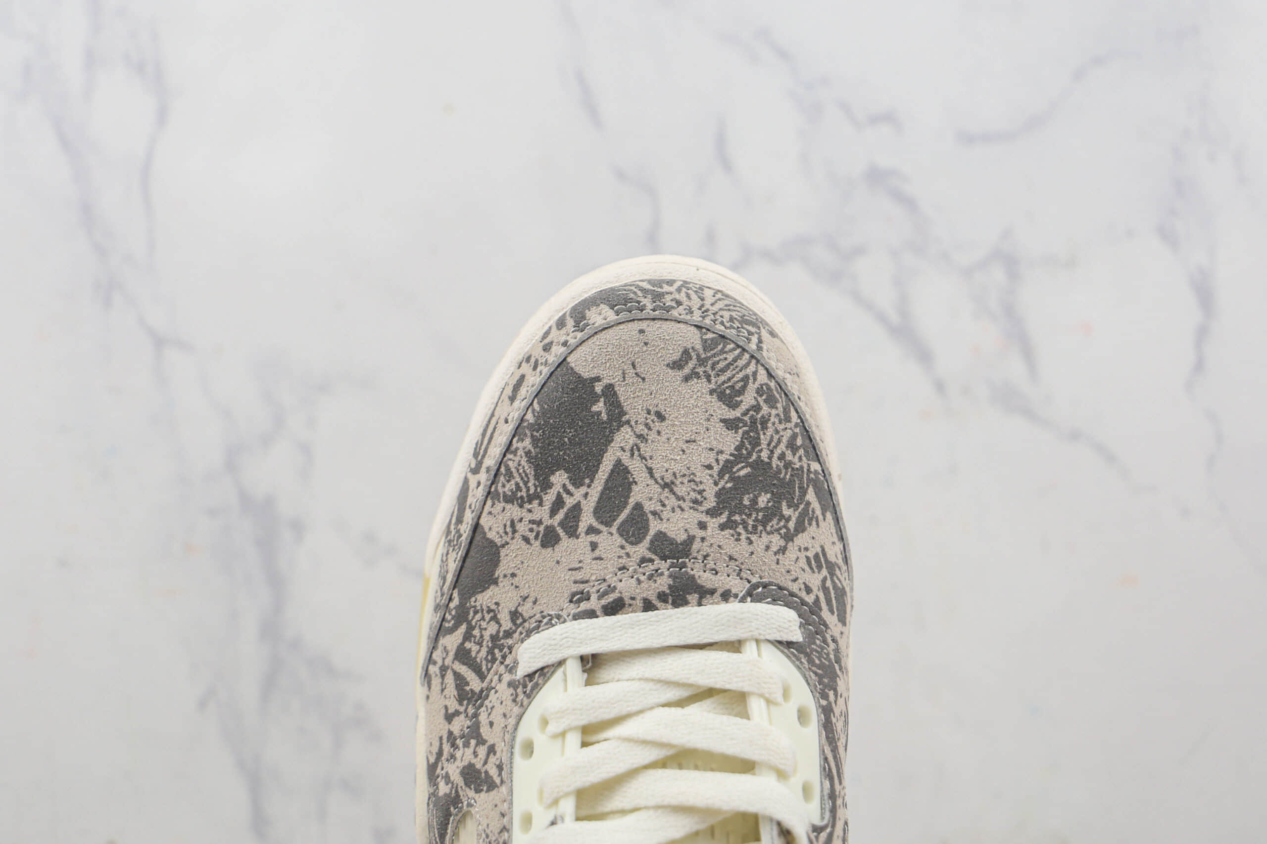 乔丹Air Jordan Retro 5 Low莆田纯原复刻版本AJ5涂鸦麂皮配色篮球鞋内置气垫原盒原标 货号:DA8016-100