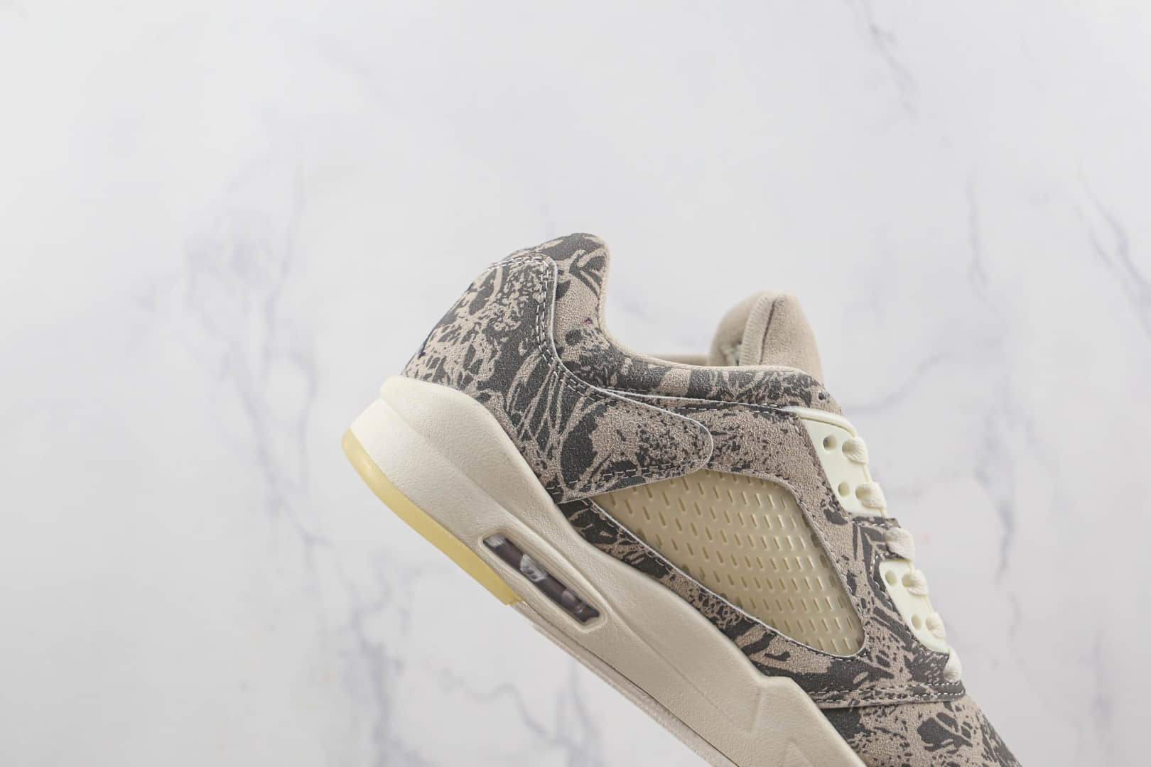 乔丹Air Jordan Retro 5 Low莆田纯原复刻版本AJ5涂鸦麂皮配色篮球鞋内置气垫原盒原标 货号:DA8016-100