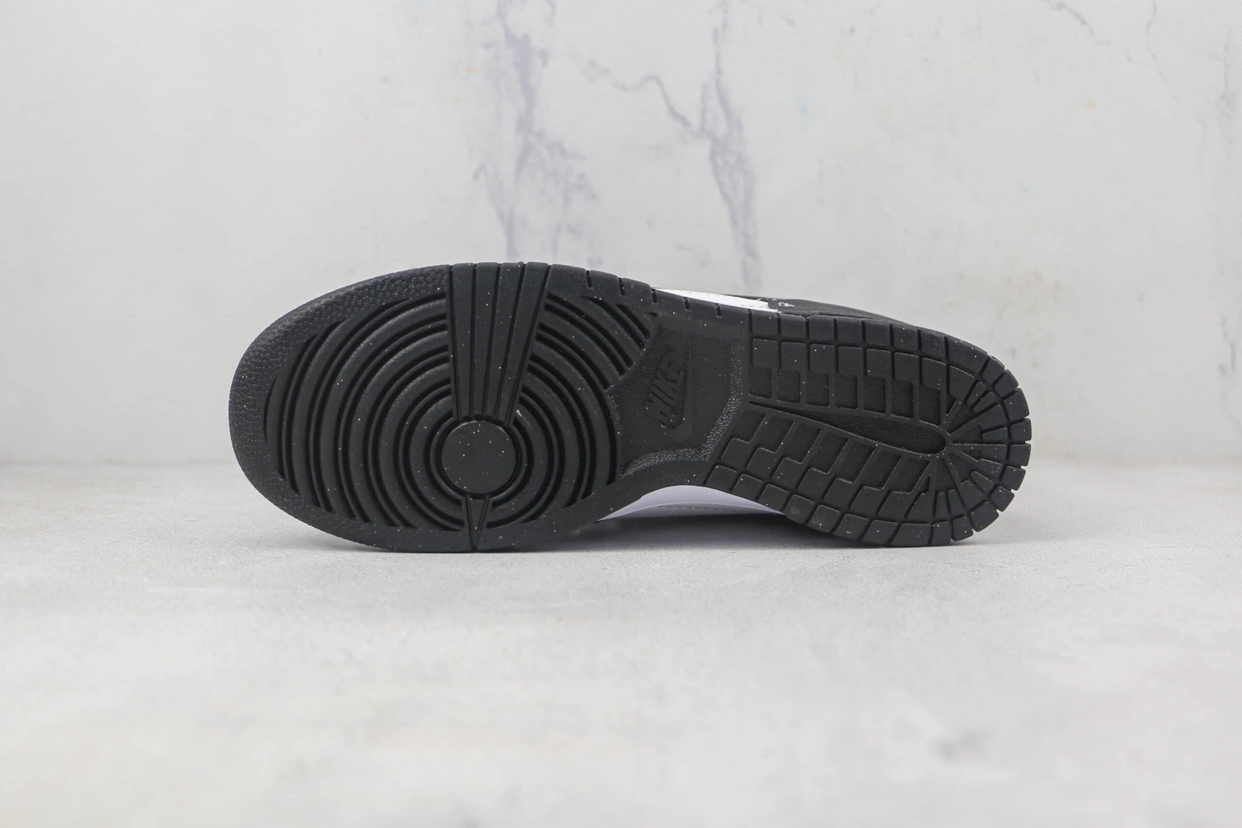 耐克Nike Dunk Low Disrupt 2 Easter莆田天花板低帮DUNK黑白熊猫板鞋原档案数据开发 货号：DC9993-300