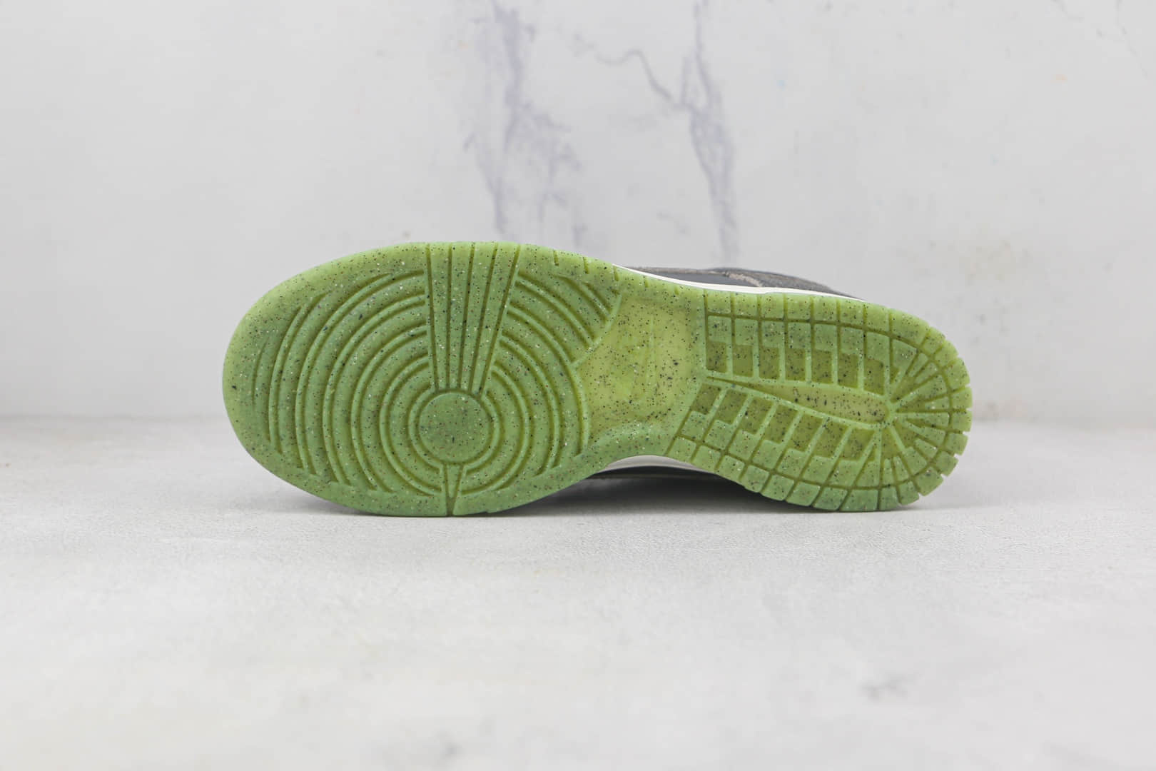 耐克Nike Dunk Low莆田天花板纯原复刻版本低帮Dunk灰绿色板鞋原楦开模 货号:DQ7681-001