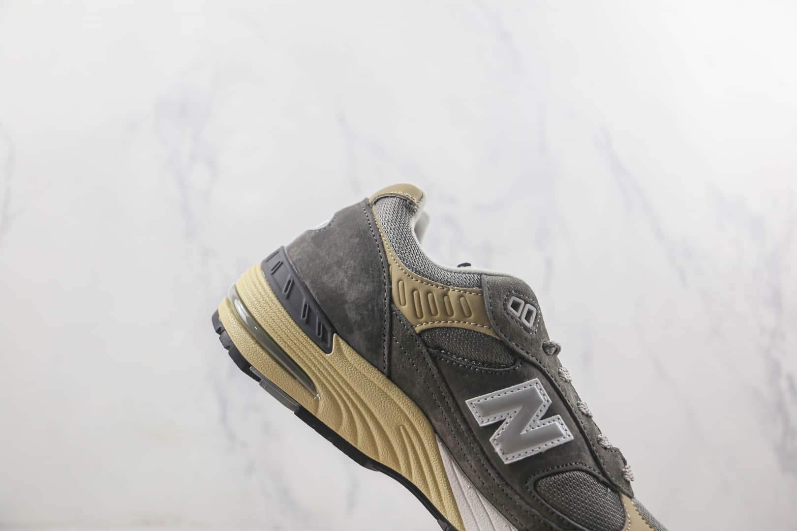 新百伦New Balance x Dover Street Market联名款莆田纯原复刻版本NB991麂皮鼠深灰色复古老爹鞋原盒原标 货号:M991DSM