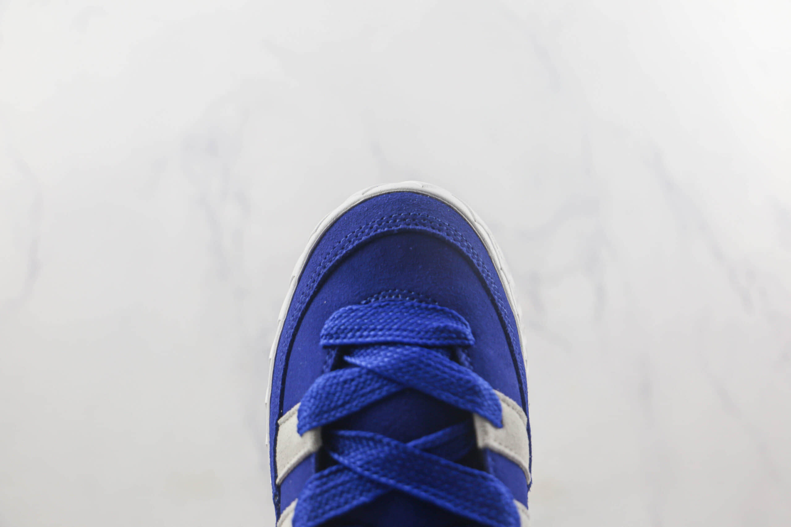 阿迪达斯Adidas ADIMATIC莆田纯原复刻版本ADIMATIC系列蓝白色复古滑板鞋原楦头纸板打造 货号：GZ1828