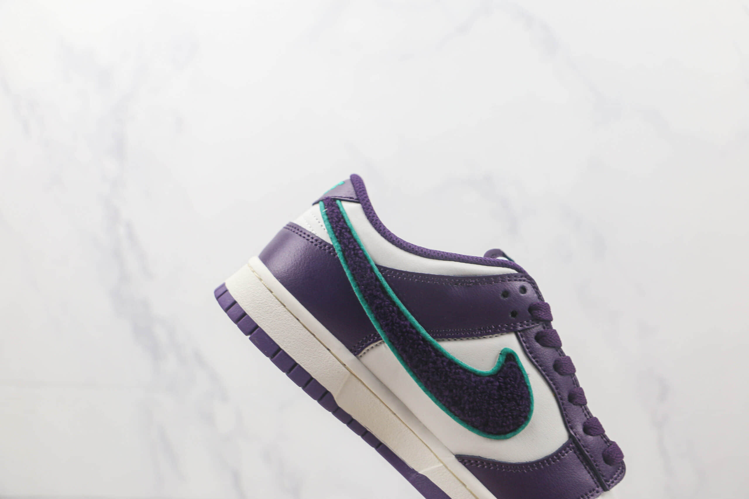 耐克Nike SB Dunk Low Chenille Swoosh莆田天花板低帮sb dunk雪尼尔白紫色板鞋原鞋开模 货号:DQ7683-100