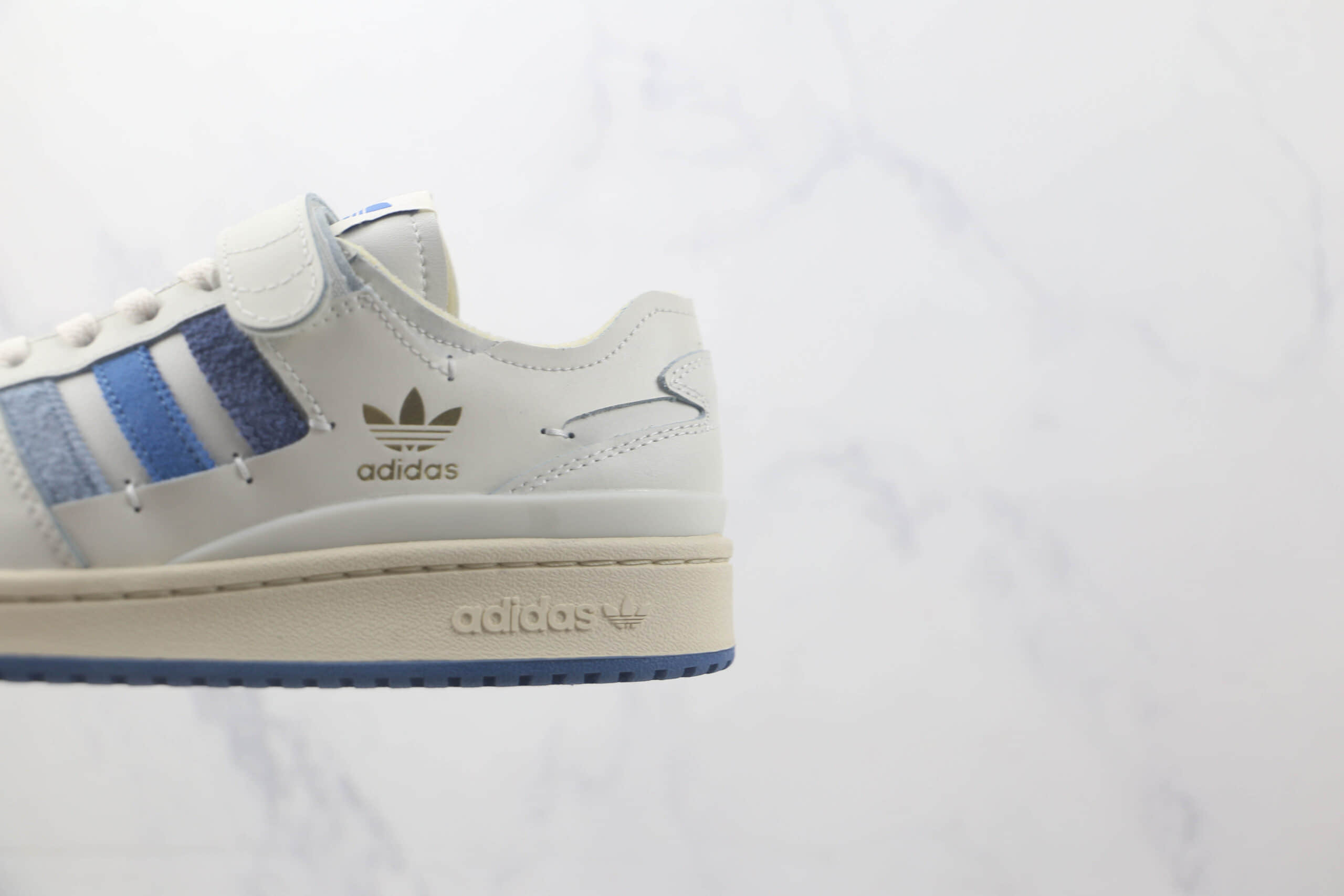 阿迪达斯adidas originals Forum 84 low纯原版本魔术贴款Forum84白蓝三色logo休闲板鞋 阿迪达斯低帮Forum84复古板鞋 货号:GW4333