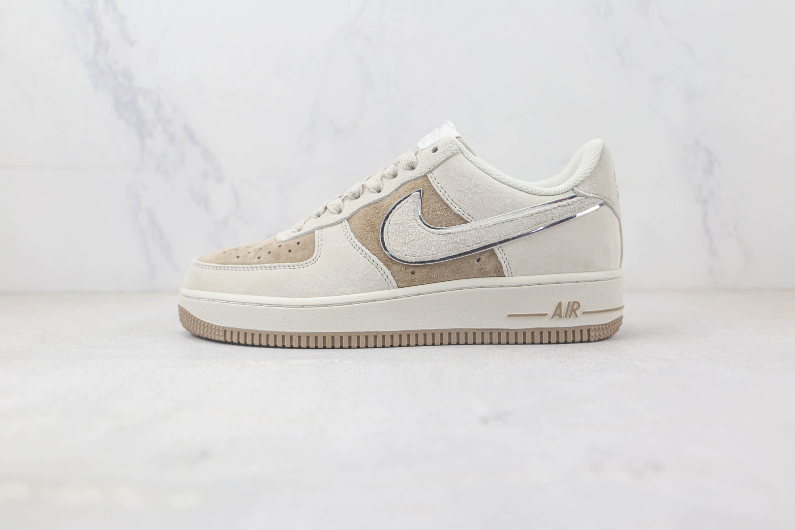 耐克Nike Air Force 1 '07 Low纯原版本低帮空军一号银勾灰棕色板鞋 耐克空军一号定制款 货号：BQ3966-183