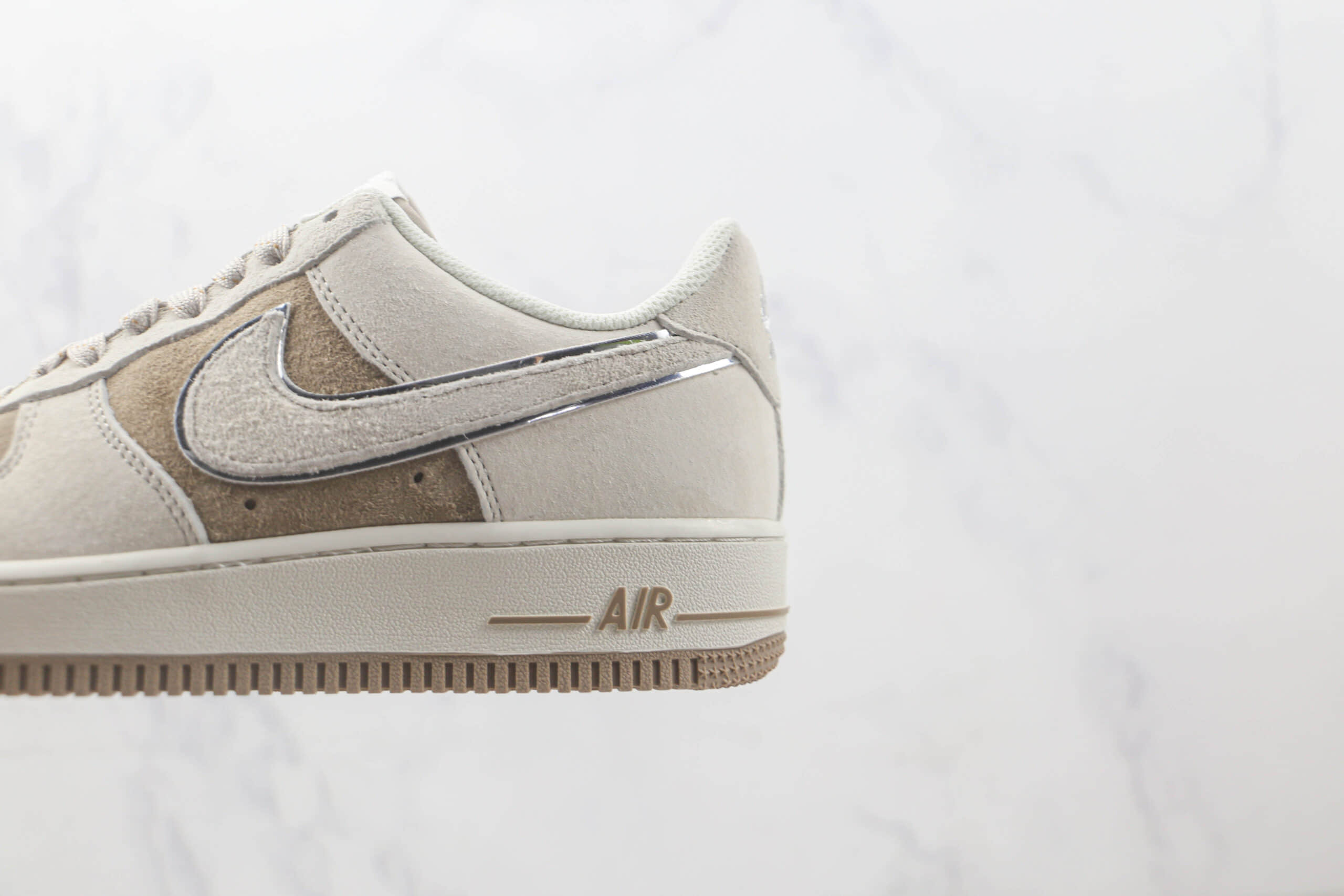 耐克Nike Air Force 1 '07 Low纯原版本低帮空军一号银勾灰棕色板鞋 耐克空军一号定制款 货号：BQ3966-183
