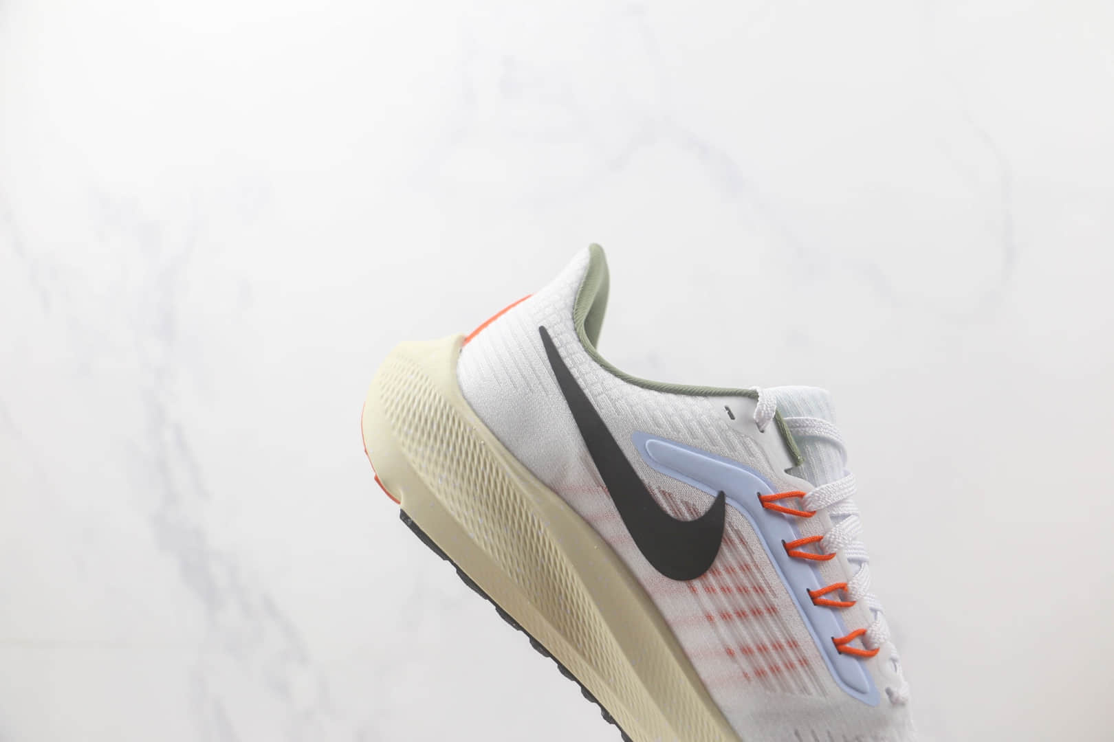 耐克Nike Zoom Pegasus 39纯原版本登月39代白色慢跑鞋 耐克登月全系列慢跑鞋 货号:DX6050-101