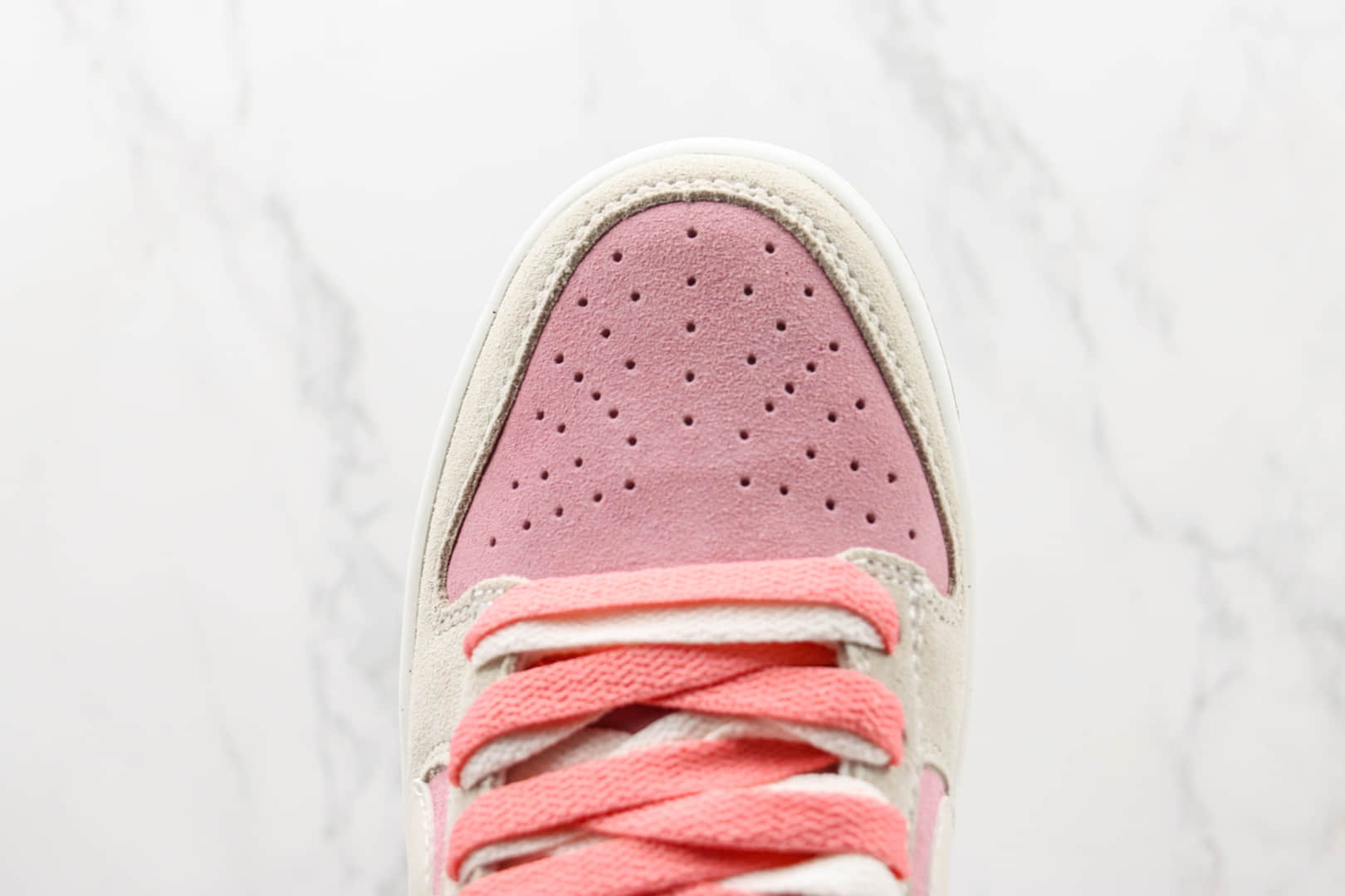 耐克Nike SB Dunk Low SE 85 Double Swoosh Grey Pink Rabbit纯原版本低帮SB DUNK双钩粉红色兔子饼干兔年限定麂皮配色板鞋 天花板DUNK系列板鞋 货号:DO9457-117