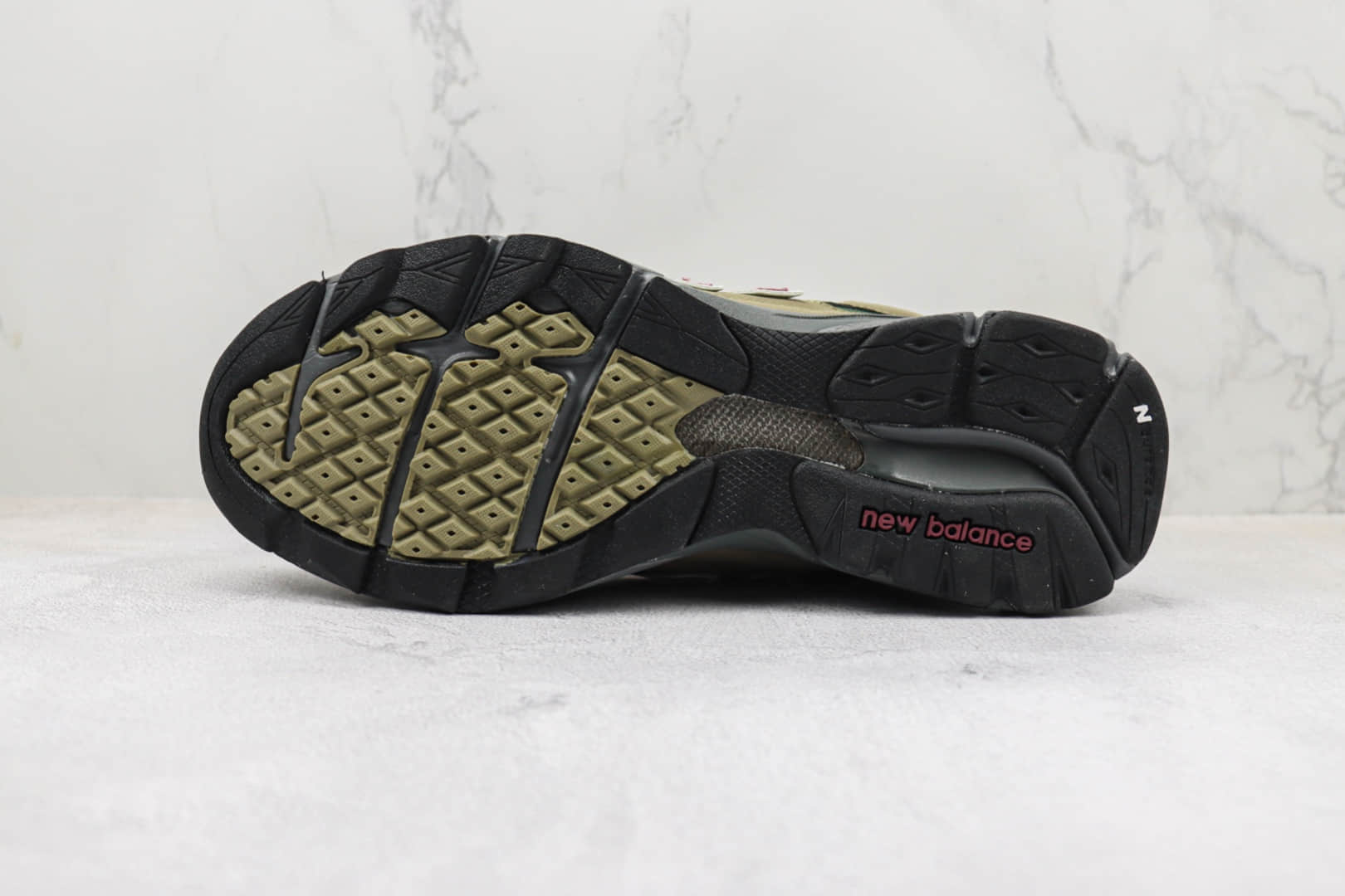 新百伦New Balance 990V3纯原版本美产NB990V3军绿色复古老爹鞋 莆田天花板NB老爹鞋 货号：M990GP3