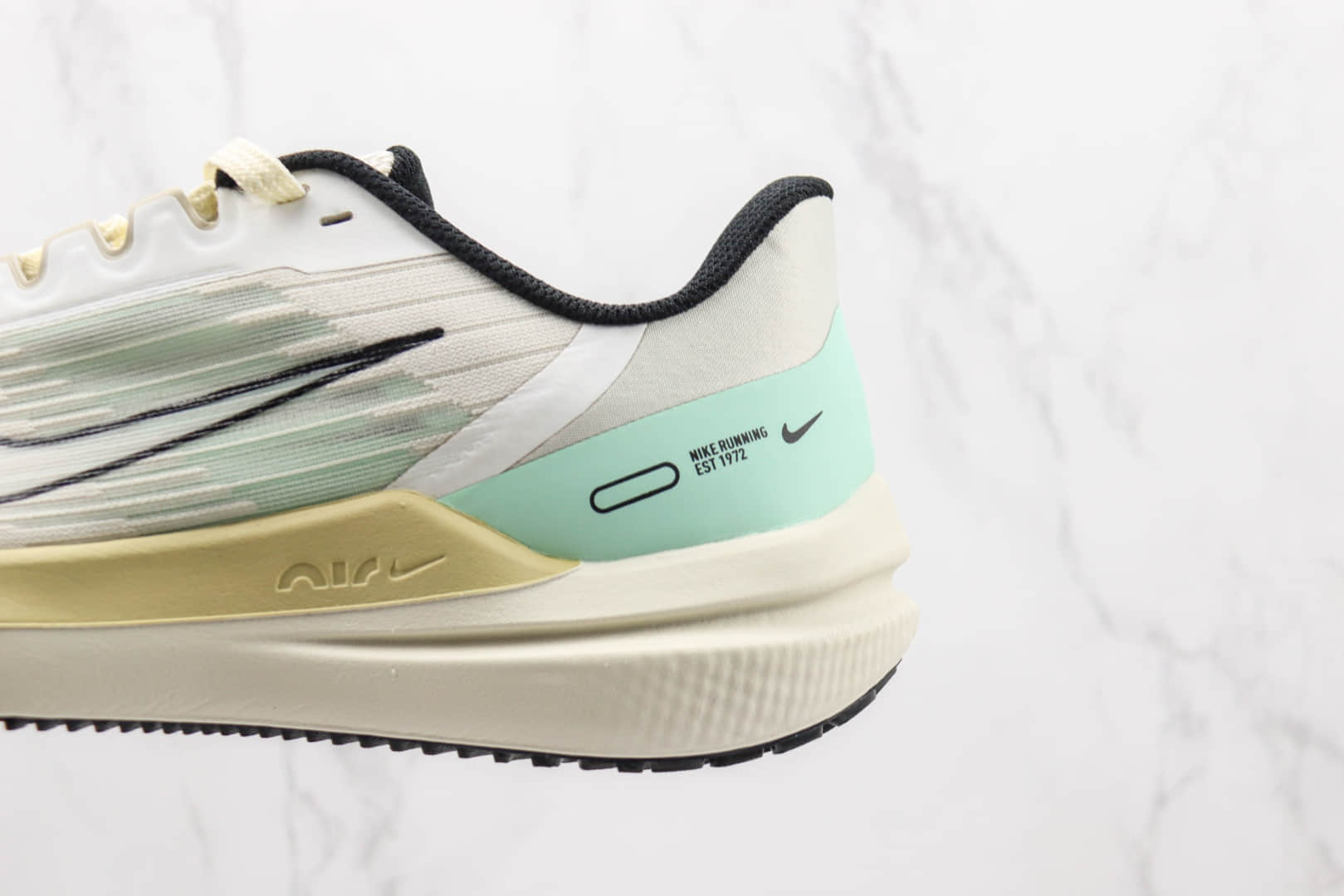 耐克Nike Air Zoom Winflo 9纯原版本登月9代白绿色慢跑鞋 莆田天花板登月跑鞋 货号：DV9121-011