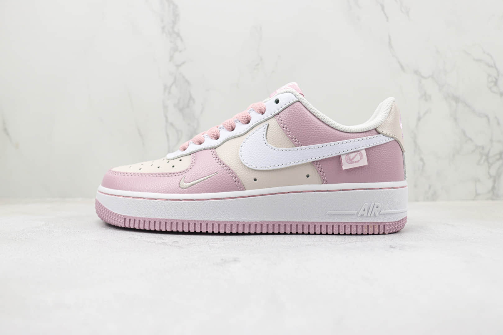 耐克Nike Air Force 1 Low纯原版本低帮空军一号米白粉色板鞋 莆田天花板AF1系列 货号:DB3301-055