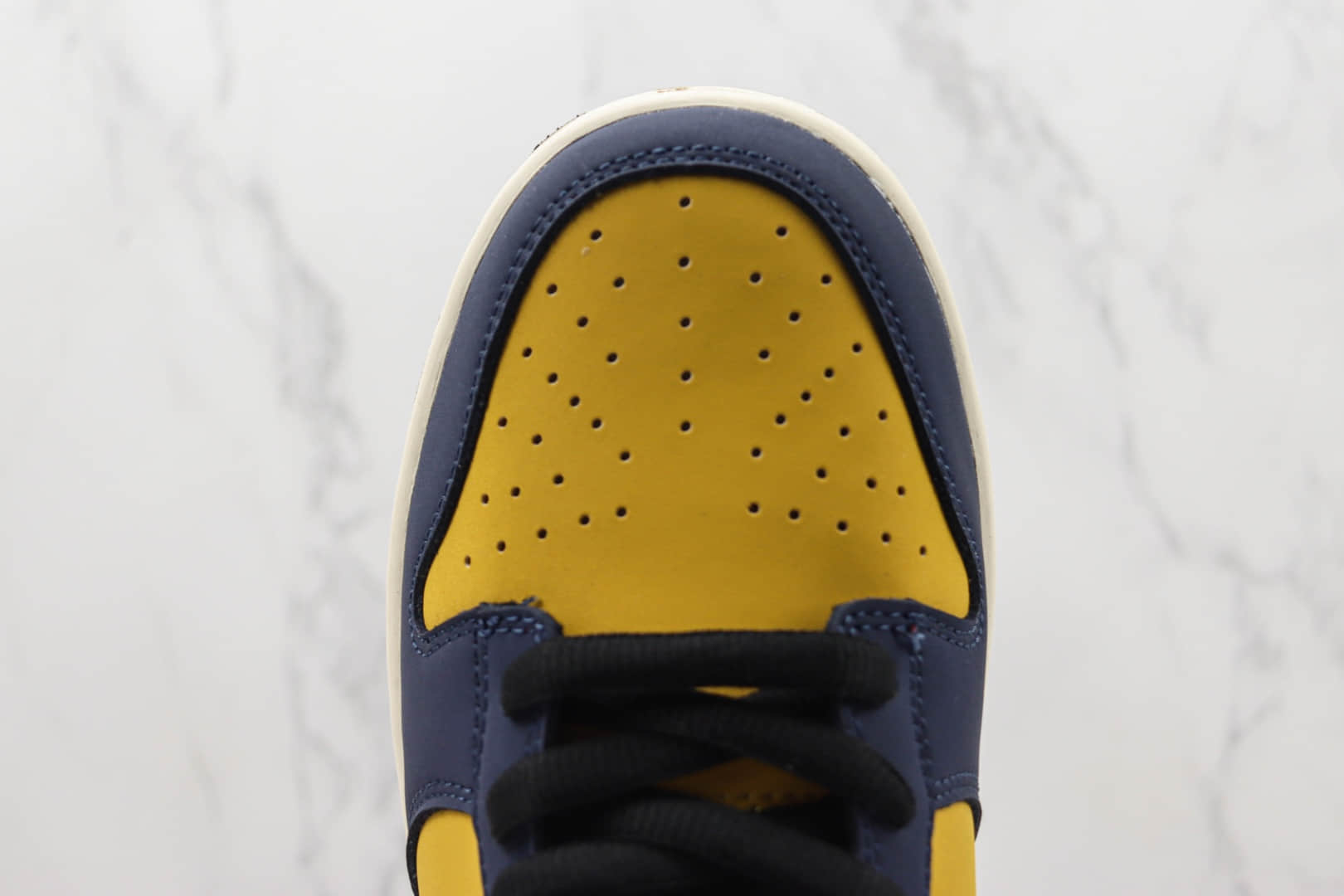 耐克NIKE SB Dunk Low大友克洋联名款纯原版本低帮SB DUNK蓝黄红勾英文印花雪地沙滩配色板鞋 莆田天花板DUNK系列 货号:KK6388-639