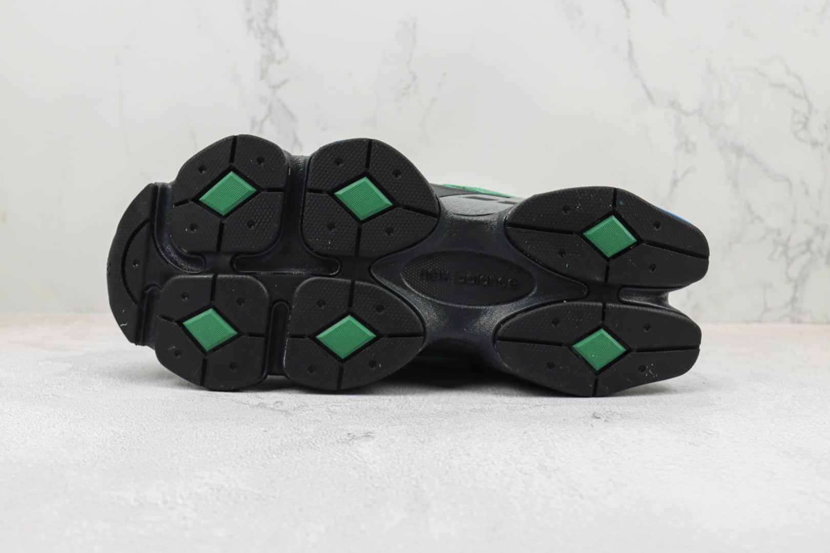 新百伦Joe Freshgoods x New Balance 9060纯原版本NB9060联名款黑绿色复古慢跑鞋 莆田新百伦货源 货号:U9060VRA