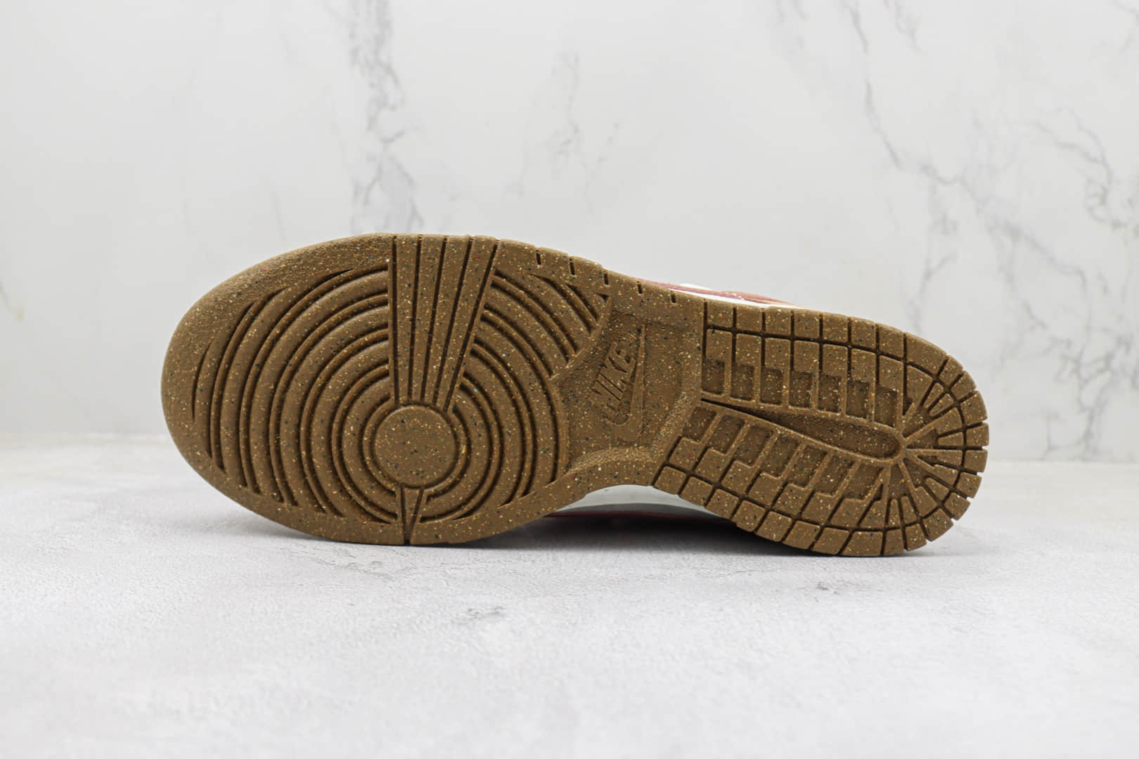 耐克Nike SB Dunk Low纯原版本低帮SB Dunk卡其红棕双钩板鞋 莆田天花板Dunk系列 货号:DO9457-130