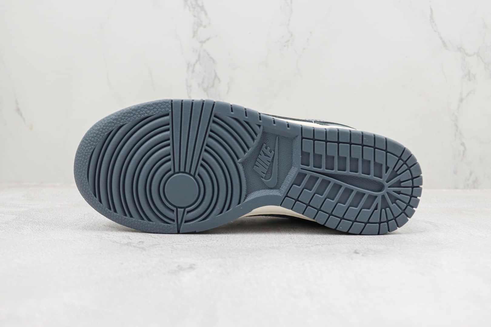 耐克Nike Dunk Low纯原版本漫威联名低帮Dunk灰白蝙蝠侠板鞋 莆田天花板Dunk系列 货号:FC1688-700