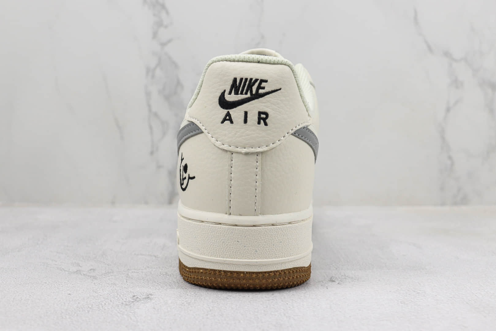 耐克Nike Air Force 1'07 Low纯原版本低帮空军一号黑白熊猫双勾板鞋 莆田天花板AF1系列 货号：CC2569-077