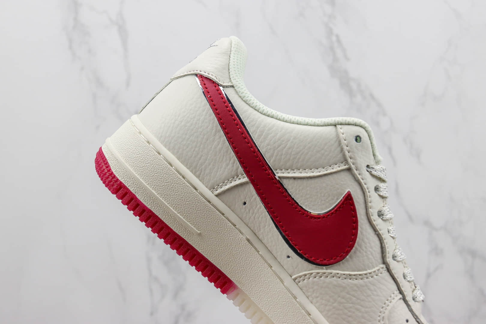 耐克Nike Air Force 1'07 Low纯原版本低帮空军一号UN联名白红色板鞋 莆田天花板AF1系列 货号:BS9055-732