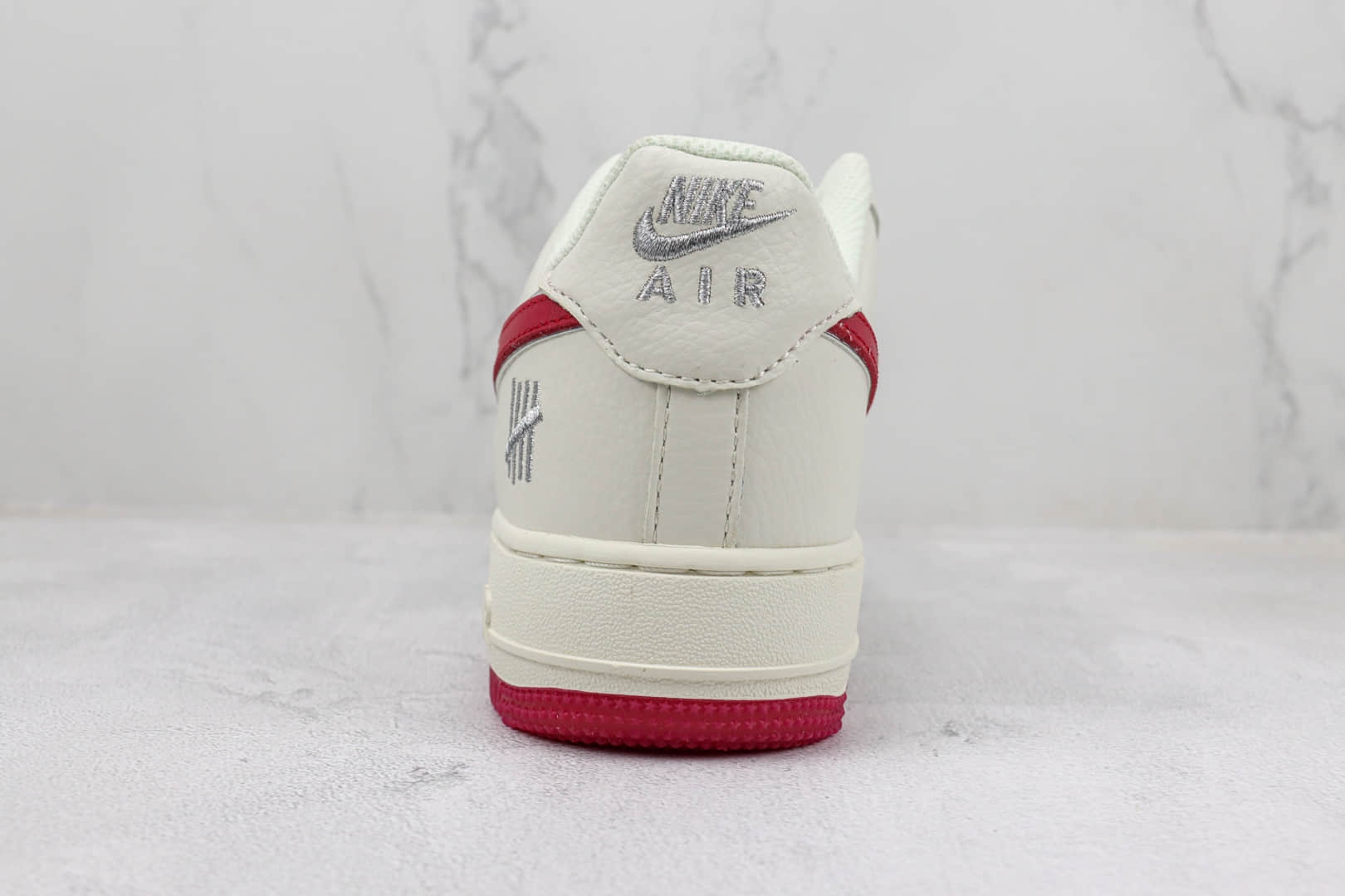 耐克Nike Air Force 1'07 Low纯原版本低帮空军一号UN联名白红色板鞋 莆田天花板AF1系列 货号:BS9055-732
