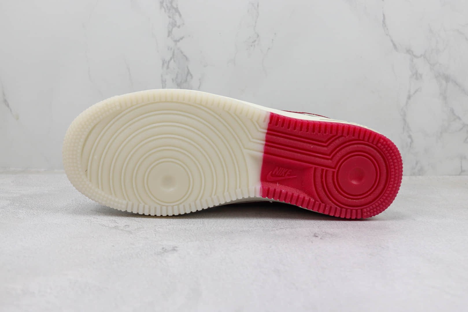 耐克Nike Air Force 1'07 Low纯原版本低帮空军一号UN联名白红色板鞋 莆田天花板AF1系列 货号:BS9055-732